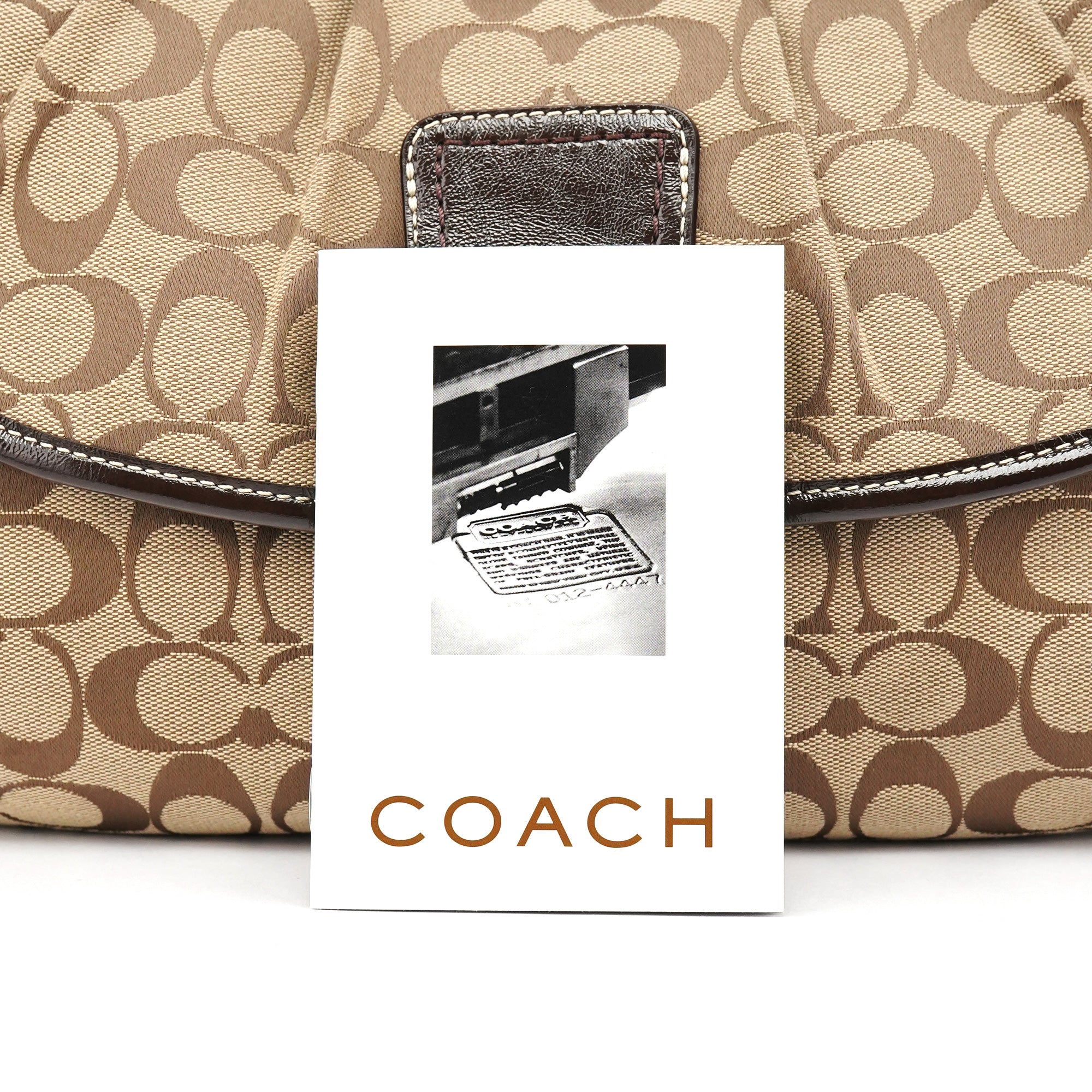 Coach F17093 Soho Schultertasche aus Signature Canvas in Beige und Braun