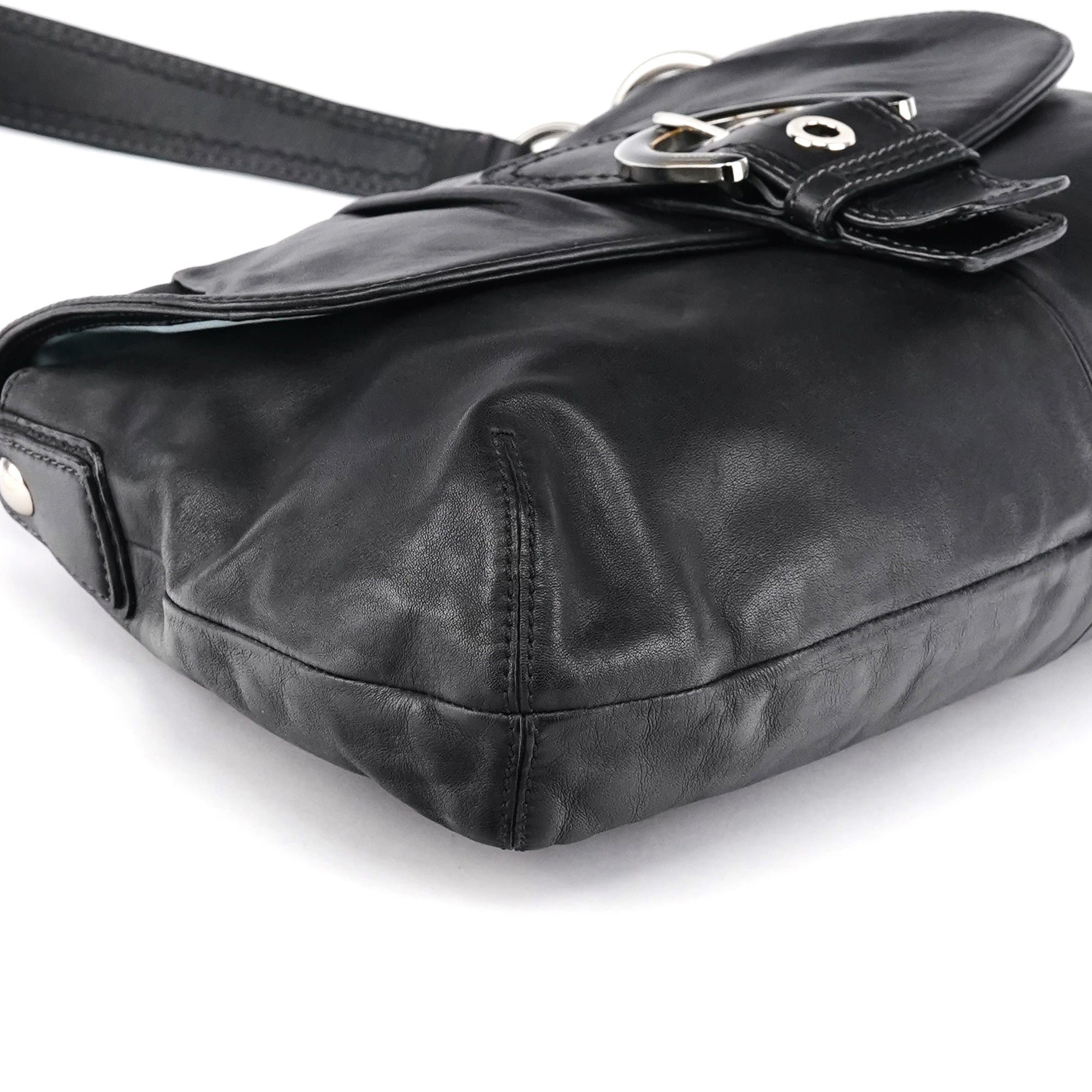Coach F17217 Sac porté épaule Soho Pleated en cuir noir