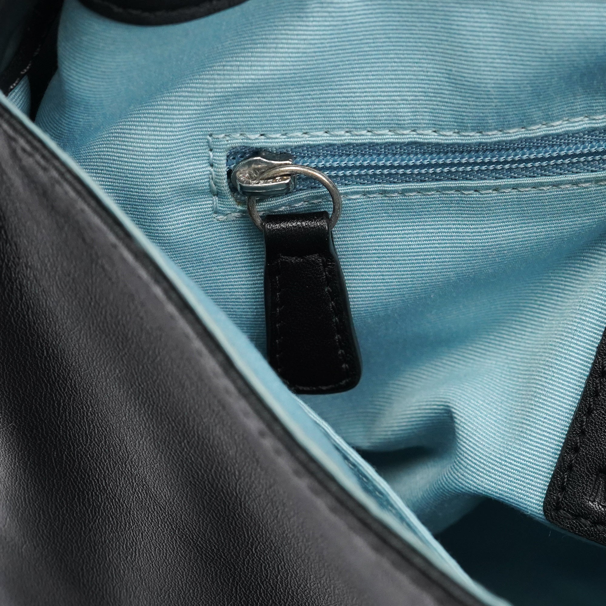 Coach F17217 Sac porté épaule Soho en cuir noir