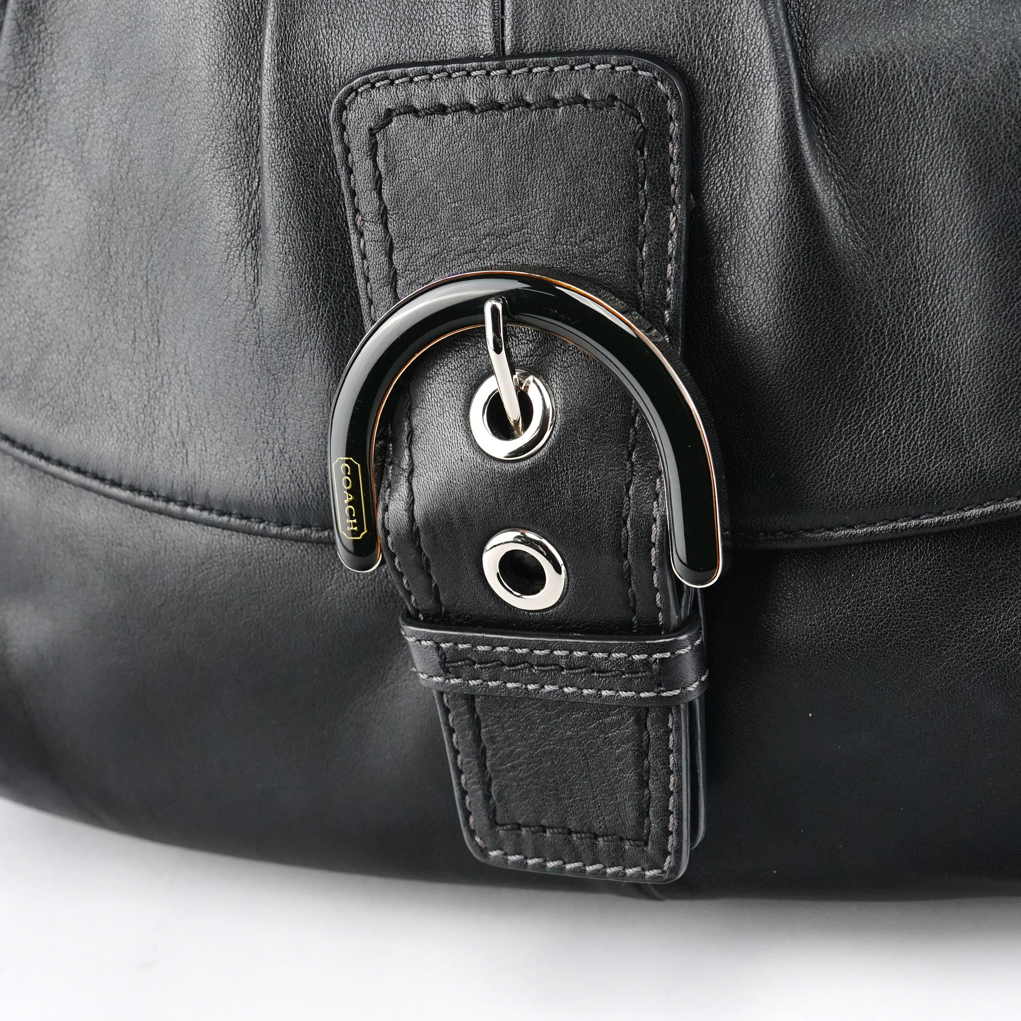 Coach F17217 Sac porté épaule Soho en cuir noir