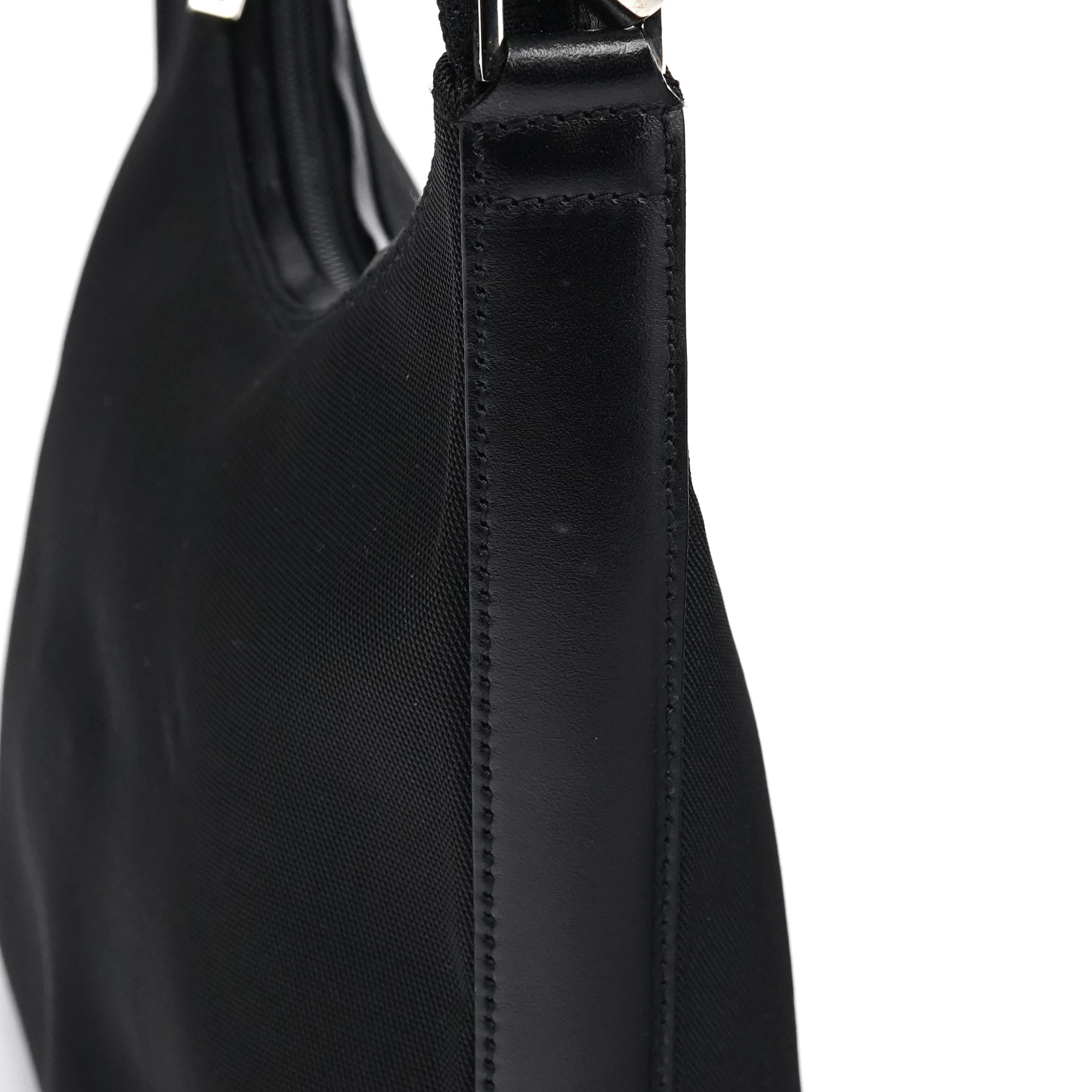 Gucci 000 0601 Black Canvas Shoulder Bag