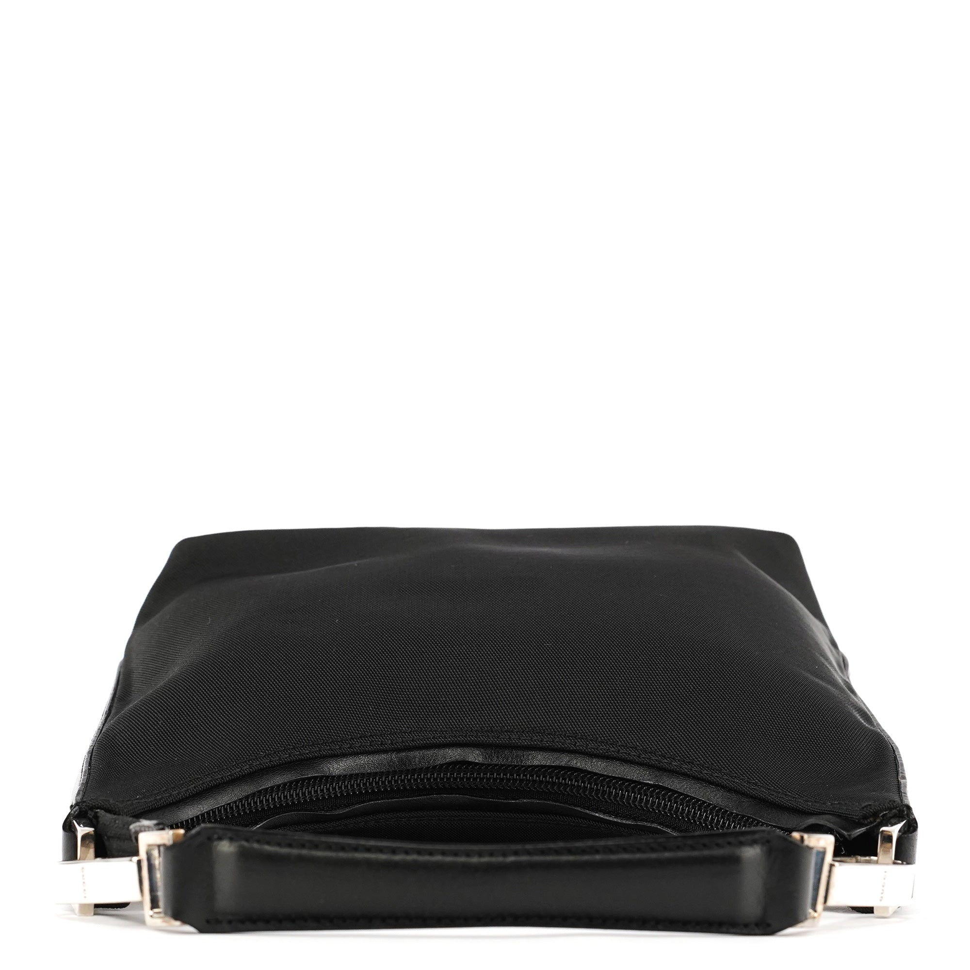 Gucci 000 0601 Black Canvas Shoulder Bag