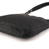 Gucci 001 3166 skuldertaske i sort GG nylon