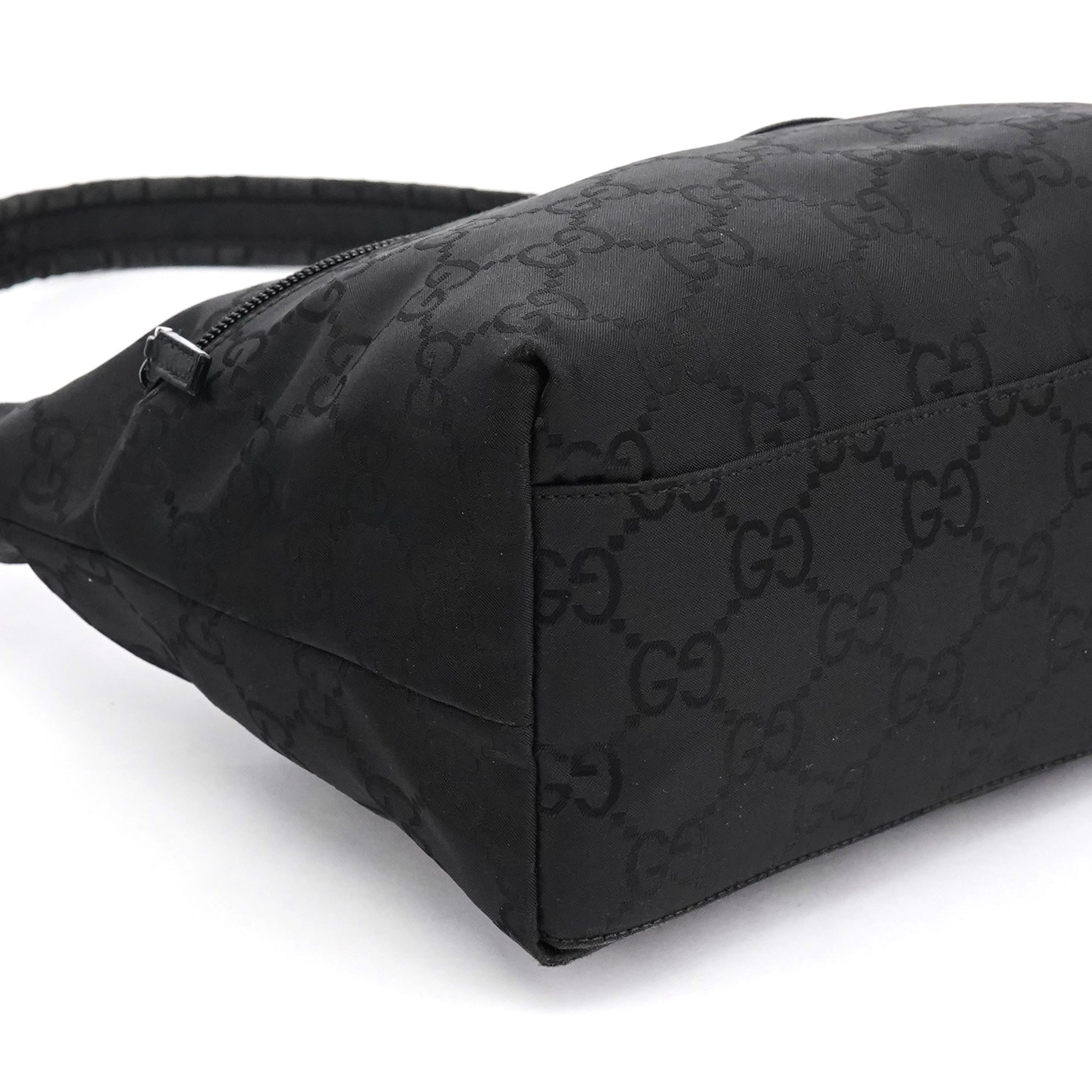 Gucci 001 3386 Black GG Nylon Shoulder Bag