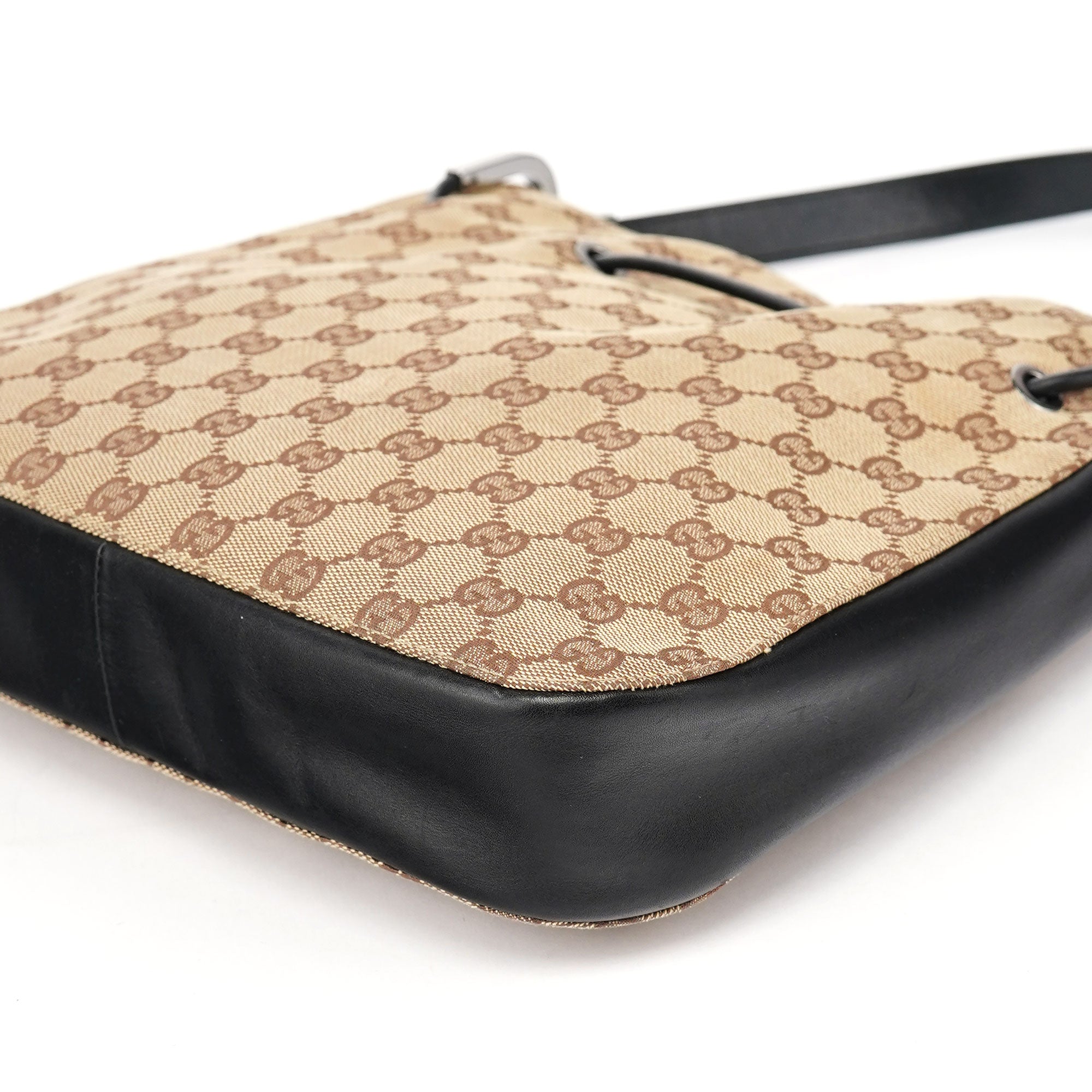 Gucci 001 3748 Sac porté épaule à lien coulissant en toile GG beige