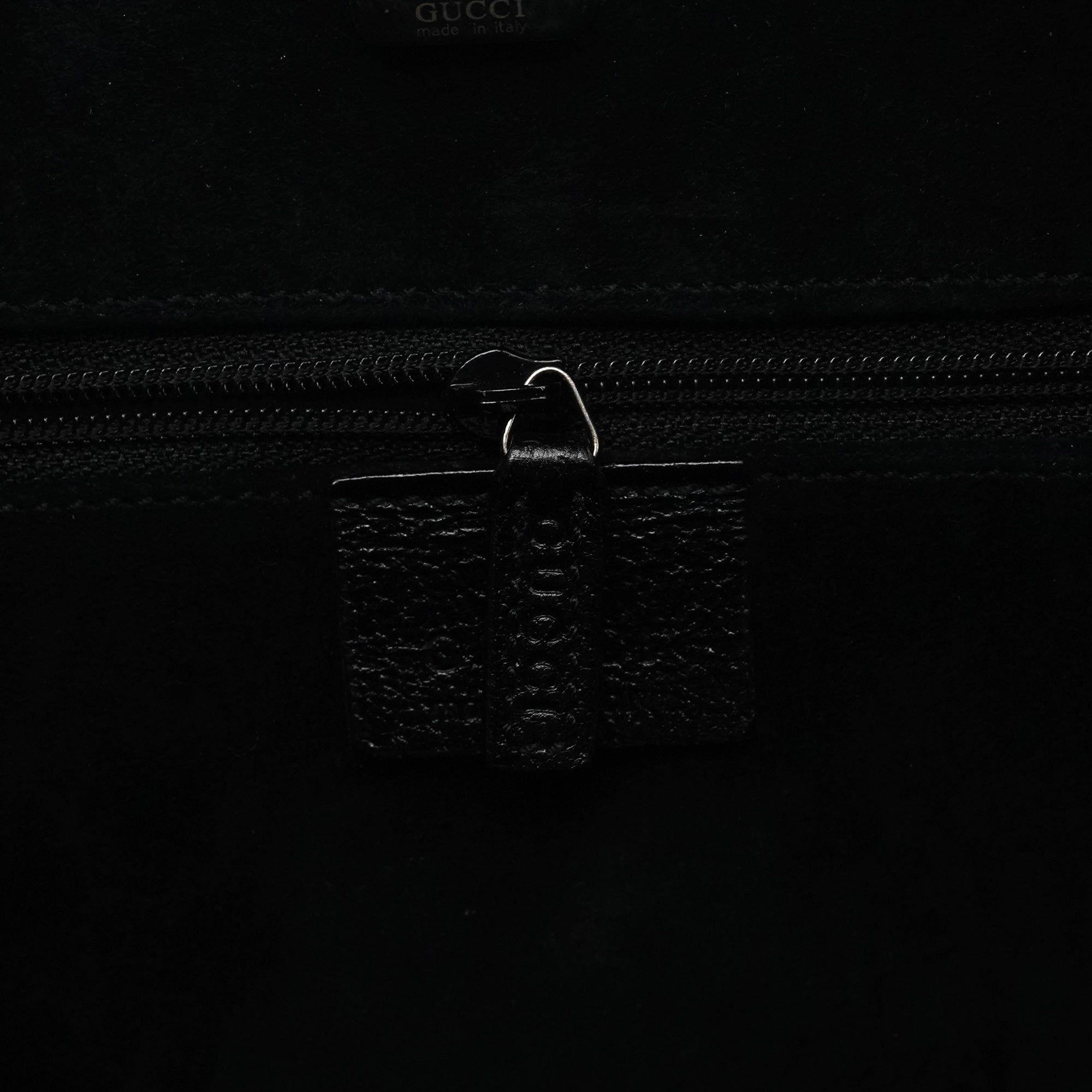 Gucci 001 3752 Black Pebbled Leather Plastic Handle Bag