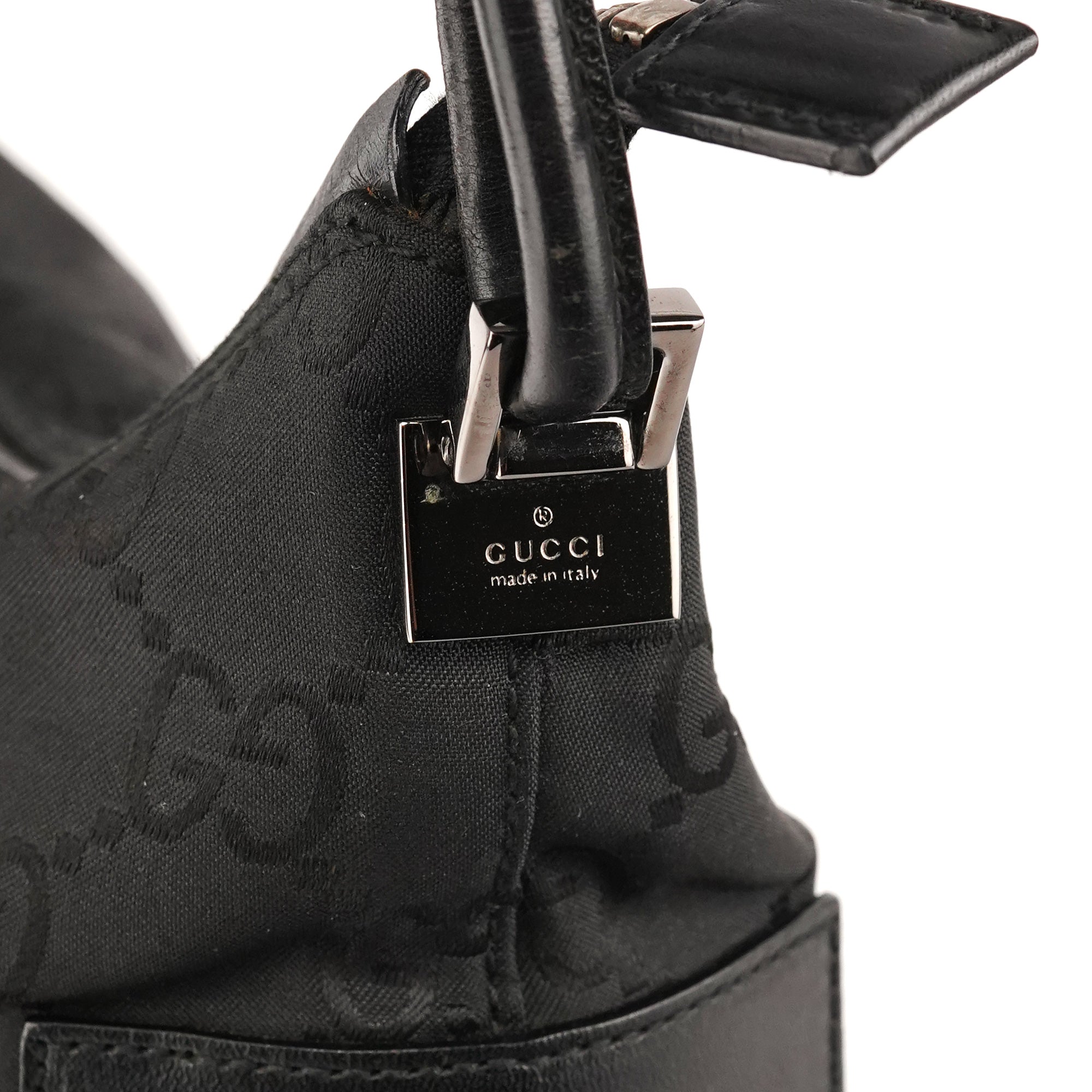Gucci 001 3766 skuldertaske i sort GG nylon