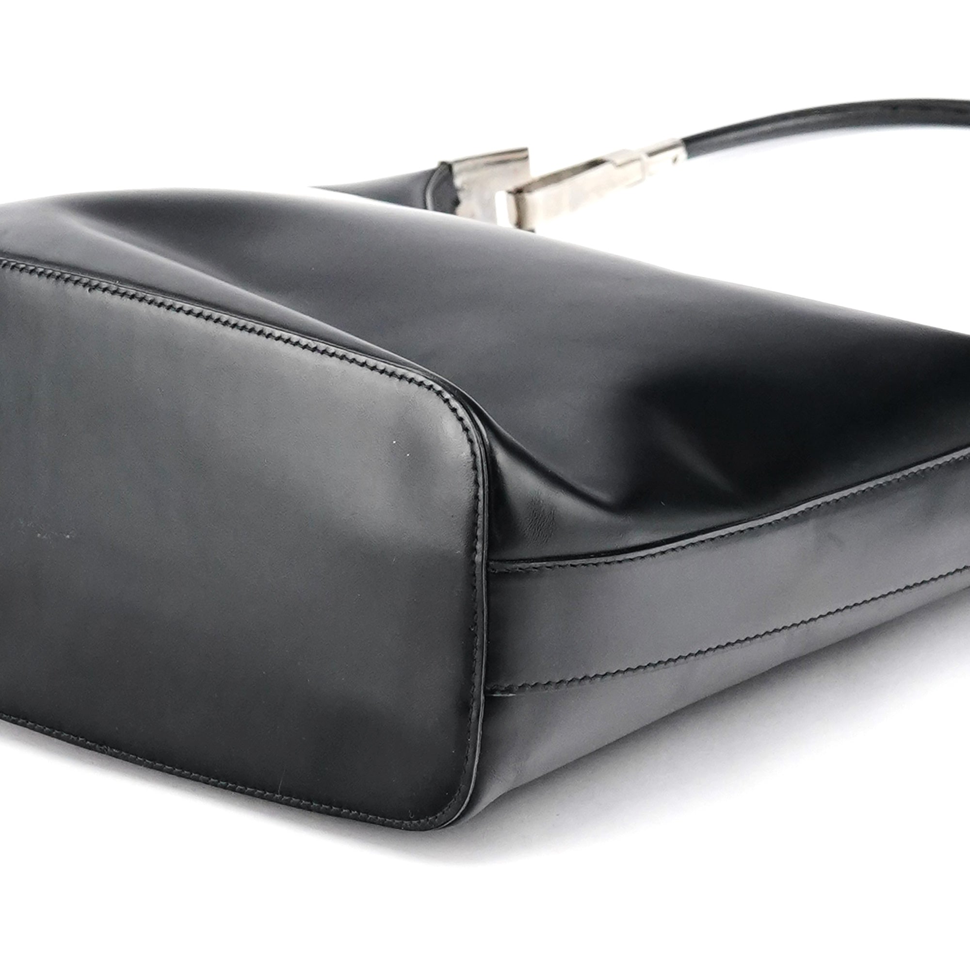 Gucci 001 3814 Borsa a spalla in pelle di vitello nera