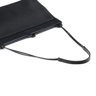 Gucci 001 3841 Black Calfskin Leather Shoulder Bag