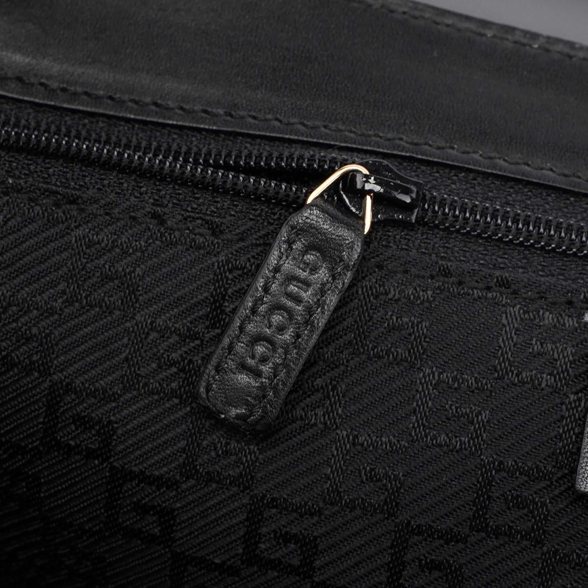 Gucci 001 4047 Sac porté épaule Bamboo en daim noir
