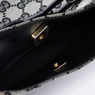 Gucci 001 4168 Beige GG Plastic Chain Shoulder Bag