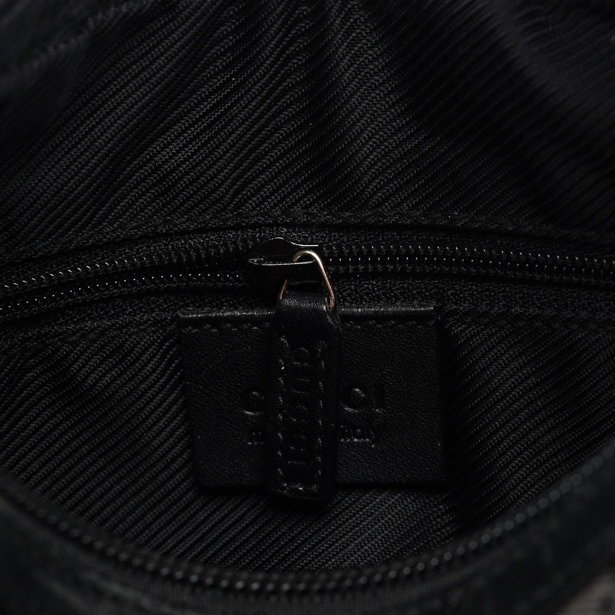 Gucci 001 4206 Anthracite GG Leather Shoulder Bag