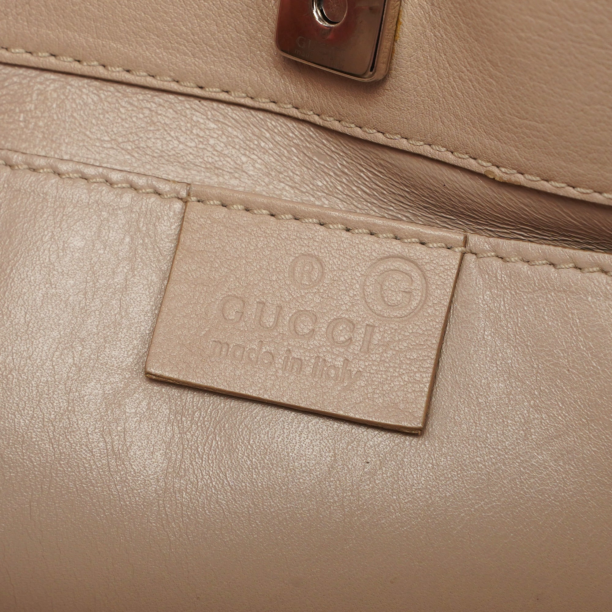 Gucci 001 4243 Beige Calfskin Shoulder Bag