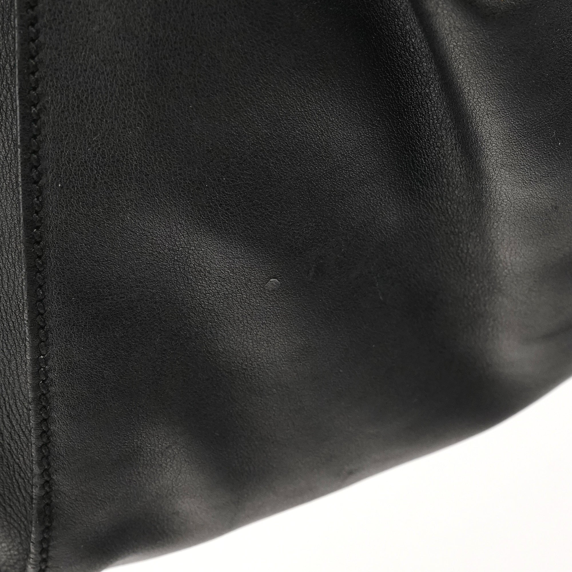 Gucci 001 4332 Black Leather Ruched Hobo Shoulder Bag