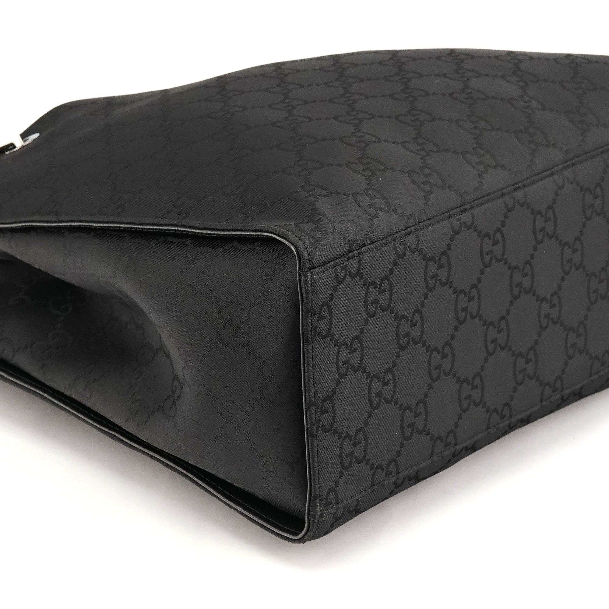 Gucci 002 1010 Sac cabas GG Bamboo en nylon GG noir