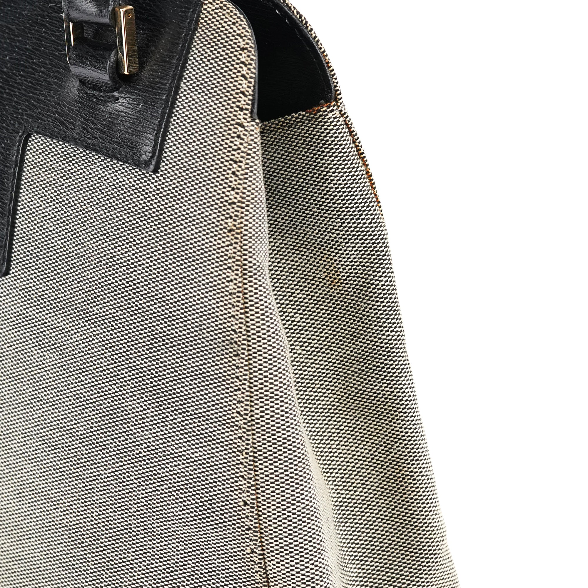 Gucci 002 1103 Sac cabas Square G en toile beige
