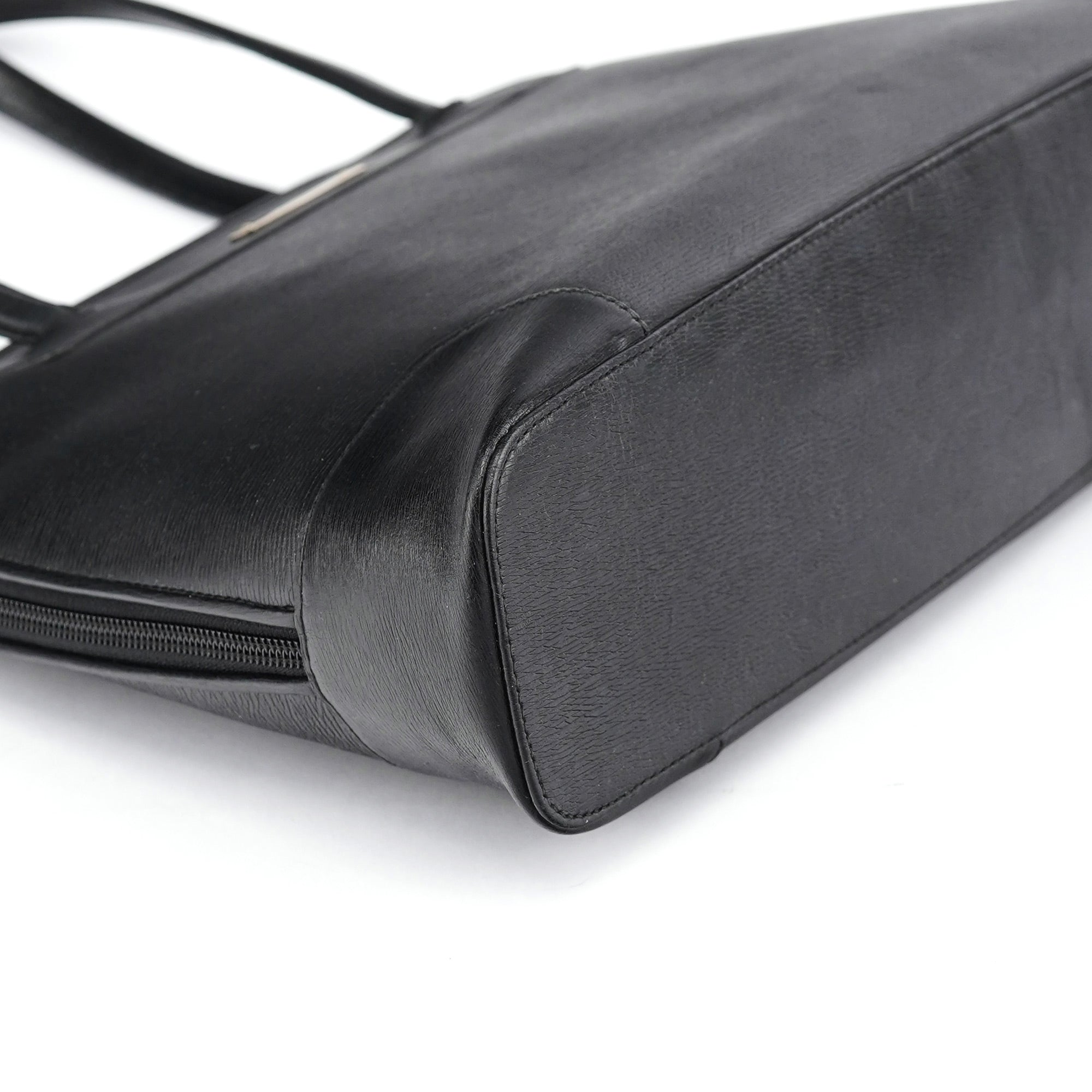 Gucci 002 1122 Black Leather Tote Bag
