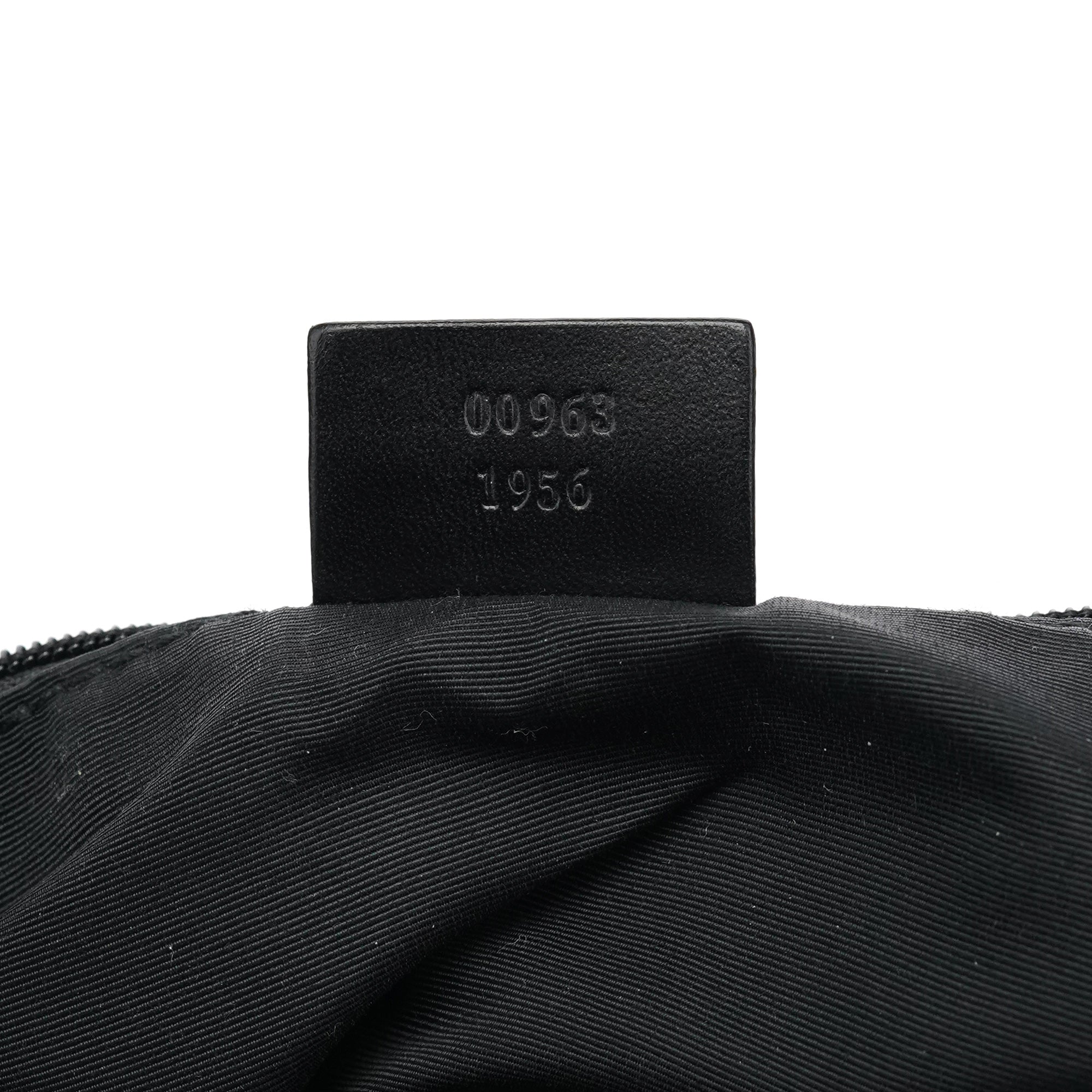 Gucci 00963 Sac porté épaule Jackie en denim GG anthracite