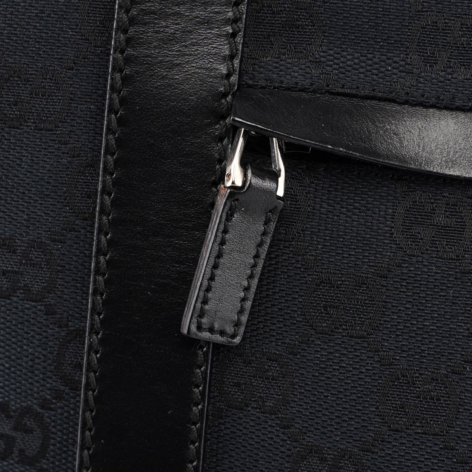 Gucci 019 0498 Sac cabas à lien coulissant en toile GG noire