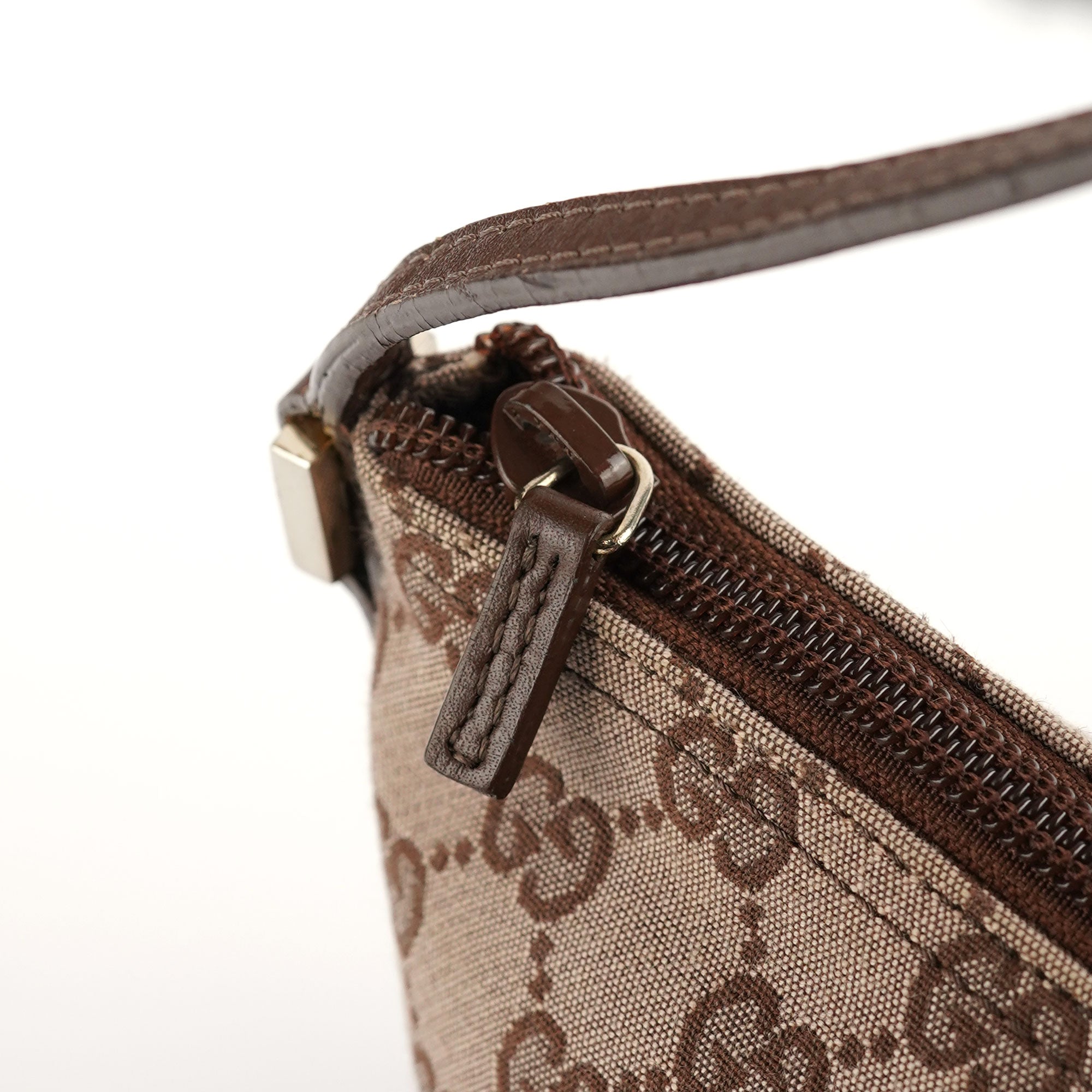 Gucci 039 1103 Beige Brown GG Boat Pochette