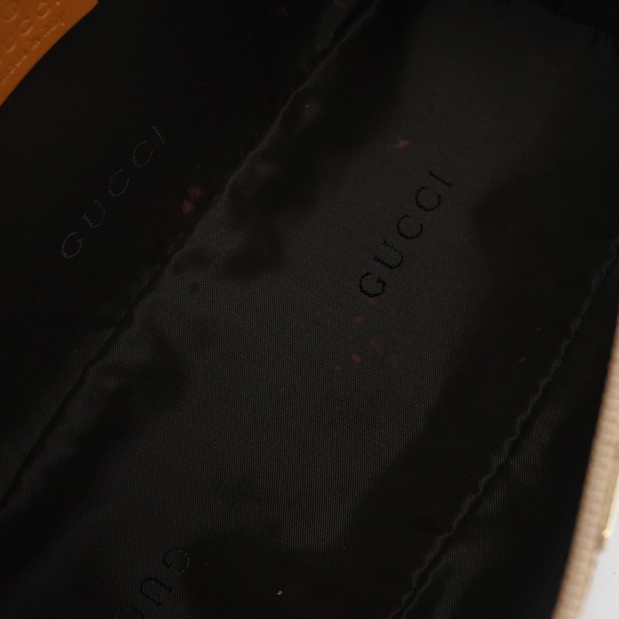 Gucci 039 1103 Beige GG Boat Pochette