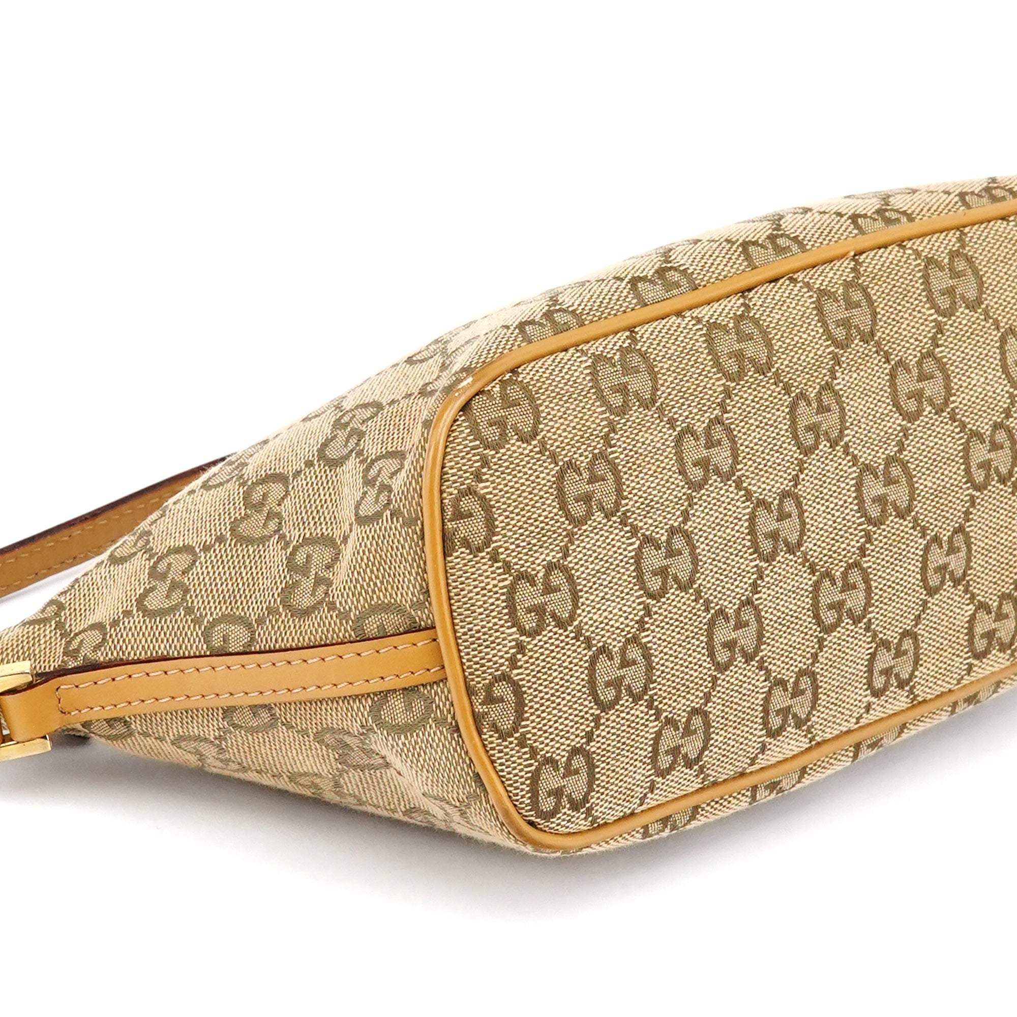 Gucci 039 1103 Beige GG Boat Pochette