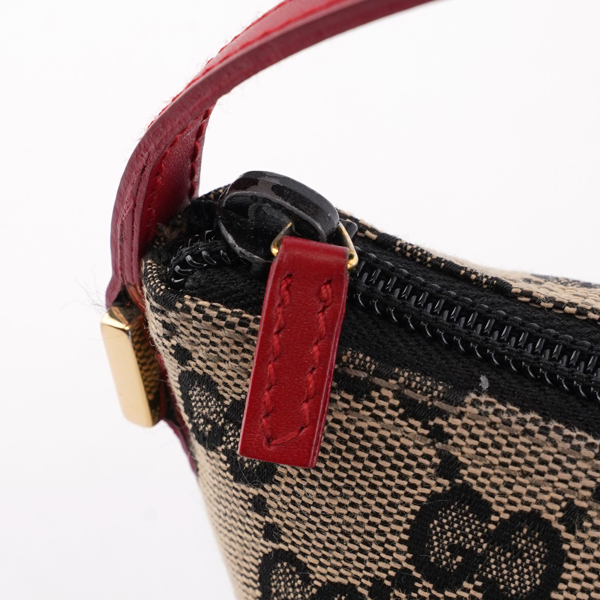 Gucci 039 1103 Beige Red GG Boat Pochette