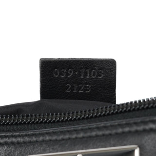 Gucci 039 1103 Black Calfskin Boat Pochette