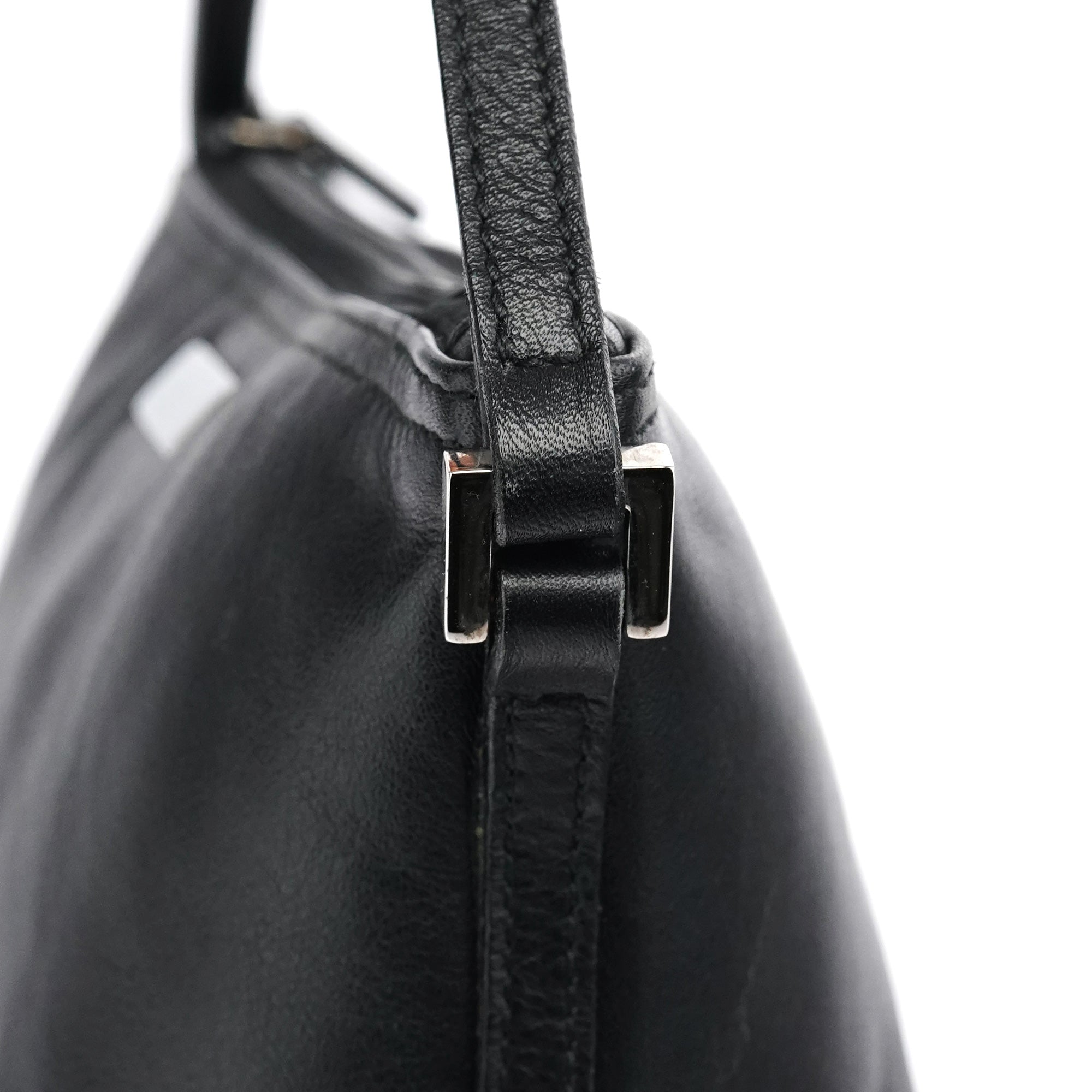 Gucci 039 1103 Black Leather Pochette