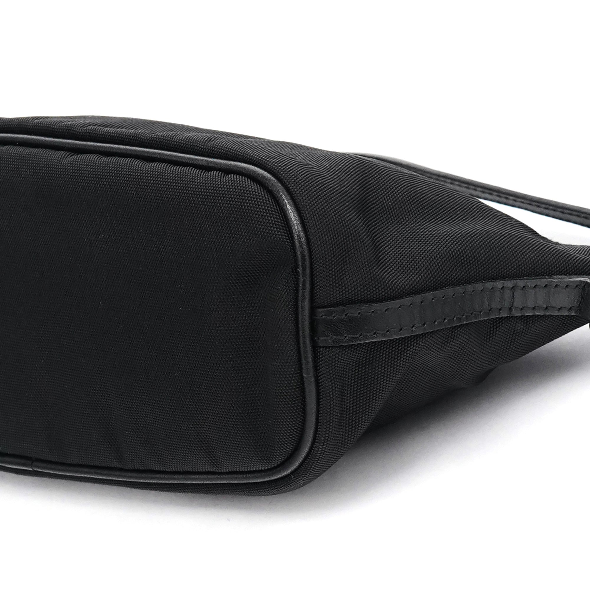 Gucci 039 1103 Black Nylon Boat Pochette