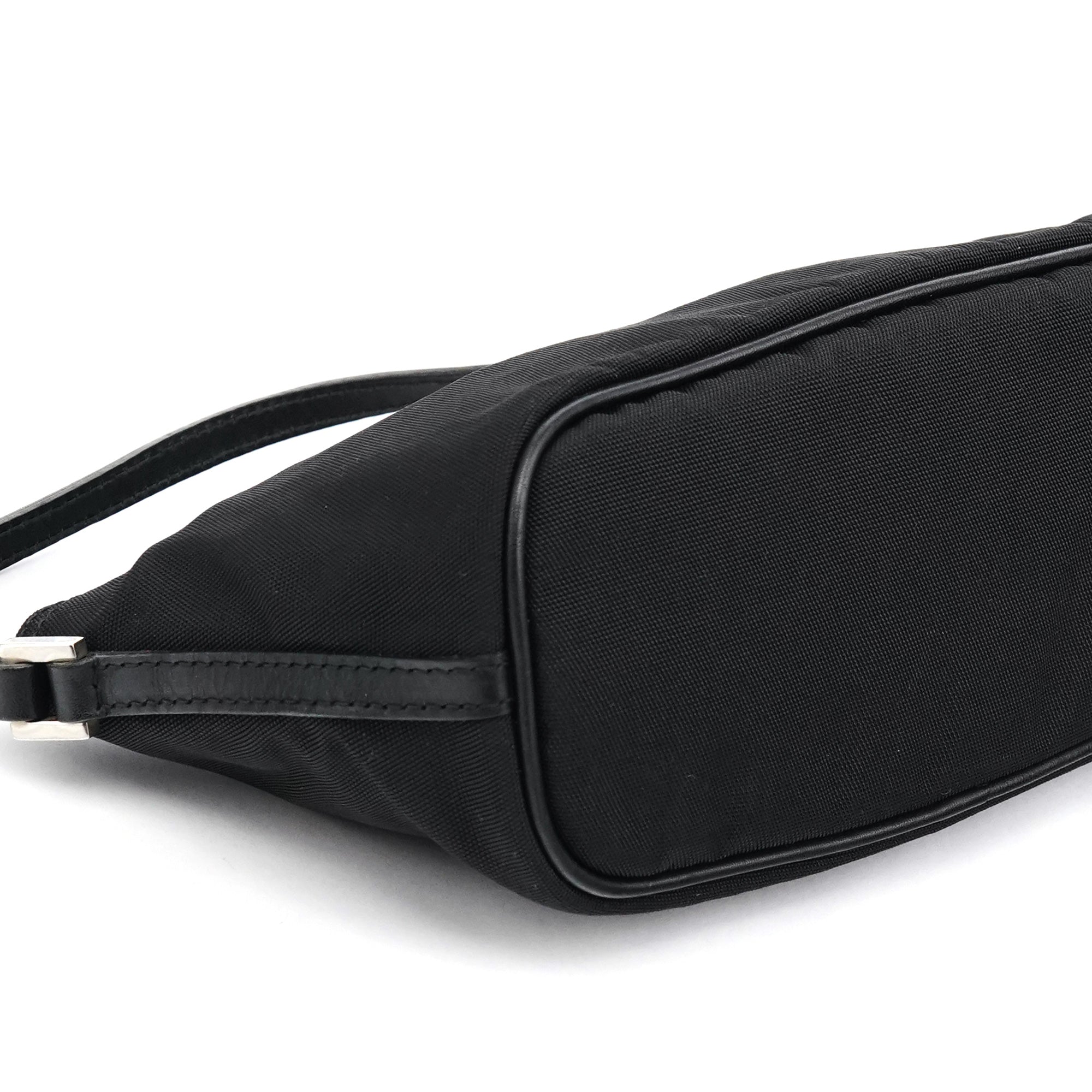 Gucci 039 1103 Black Nylon Boat Pochette