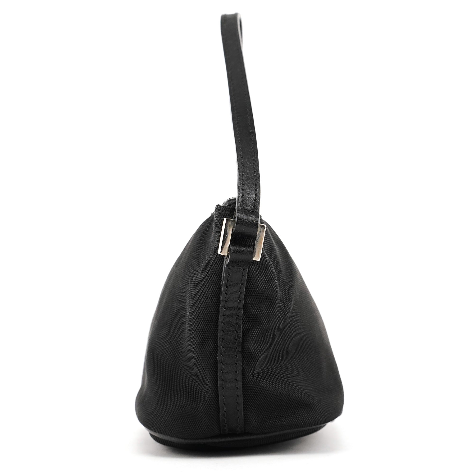 Gucci 039 1103 Black Nylon Boat Pochette
