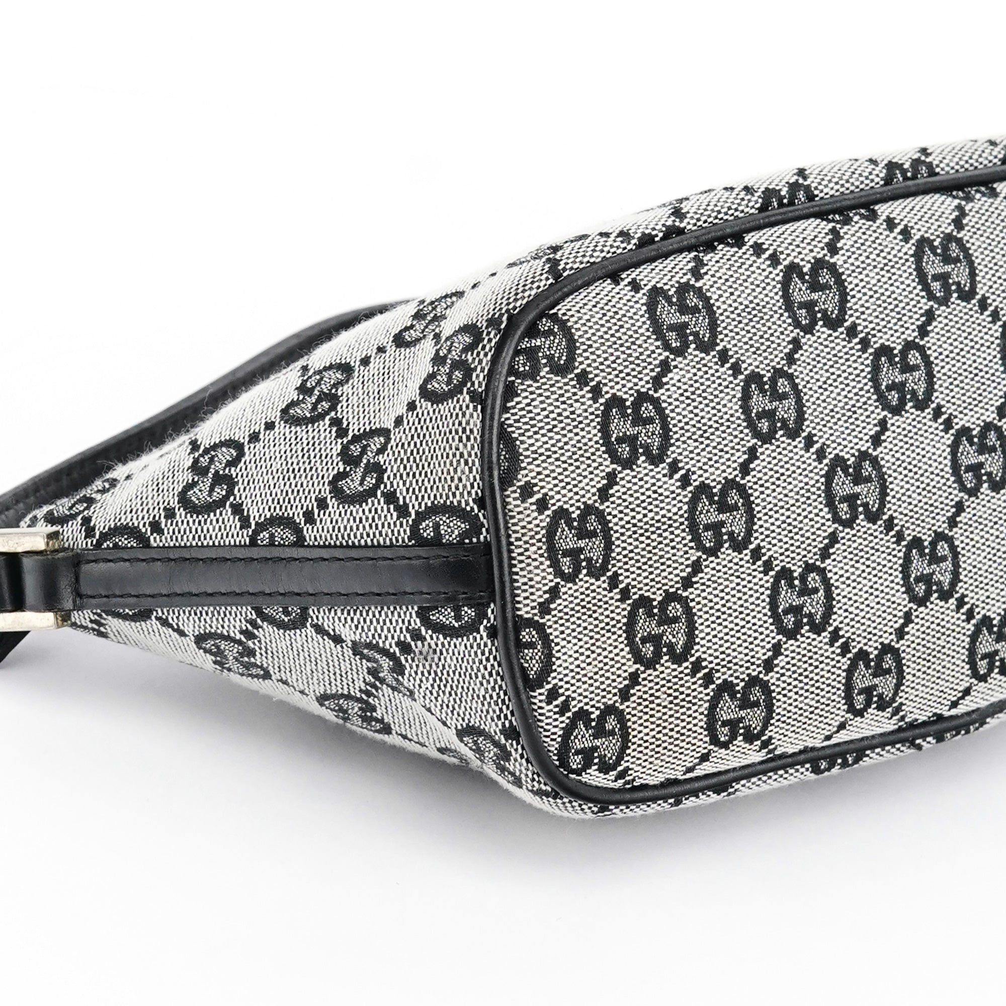 Gucci 039 1103 Grey Black GG Boat Pochette