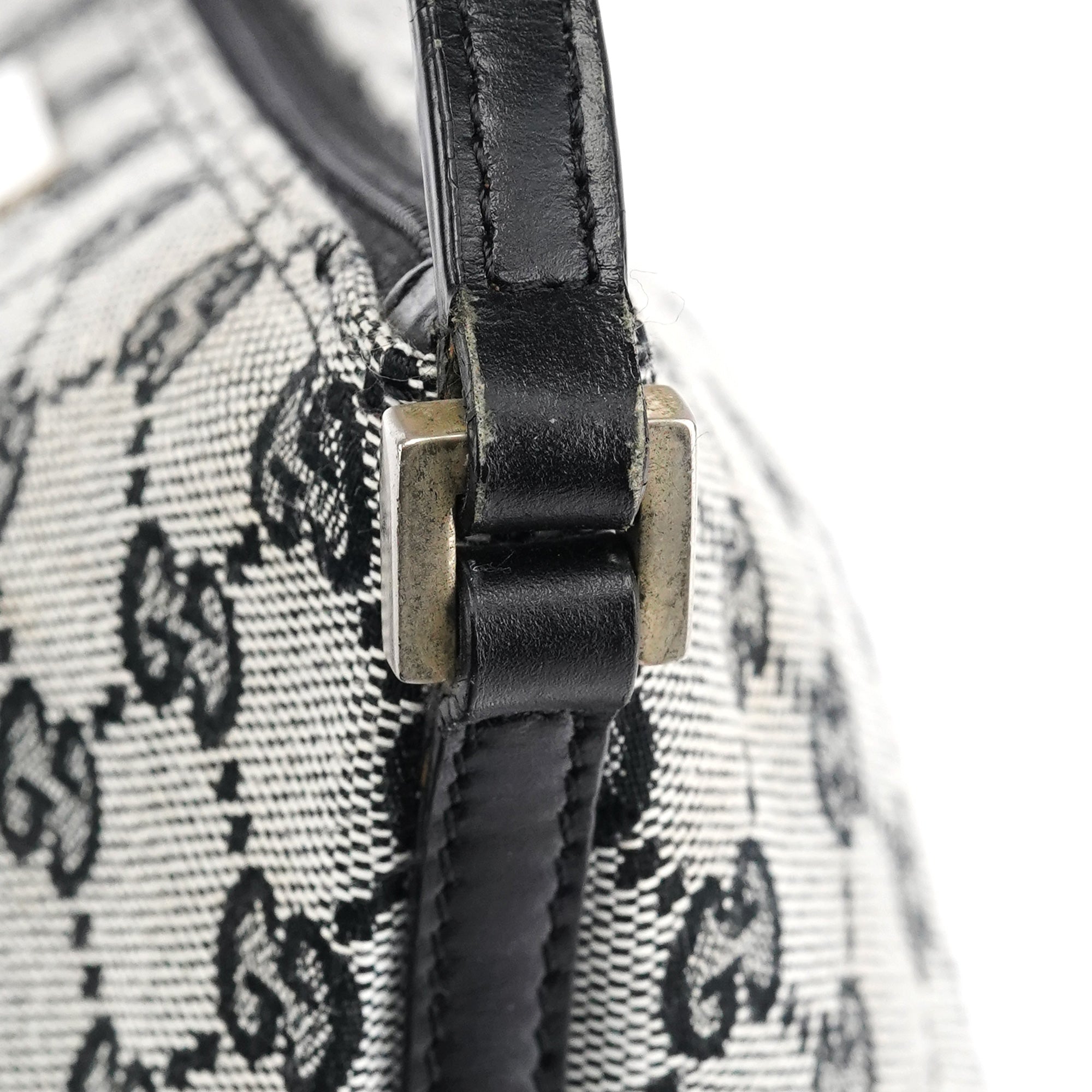 Gucci 039 1103 Grey Black GG Boat Pochette