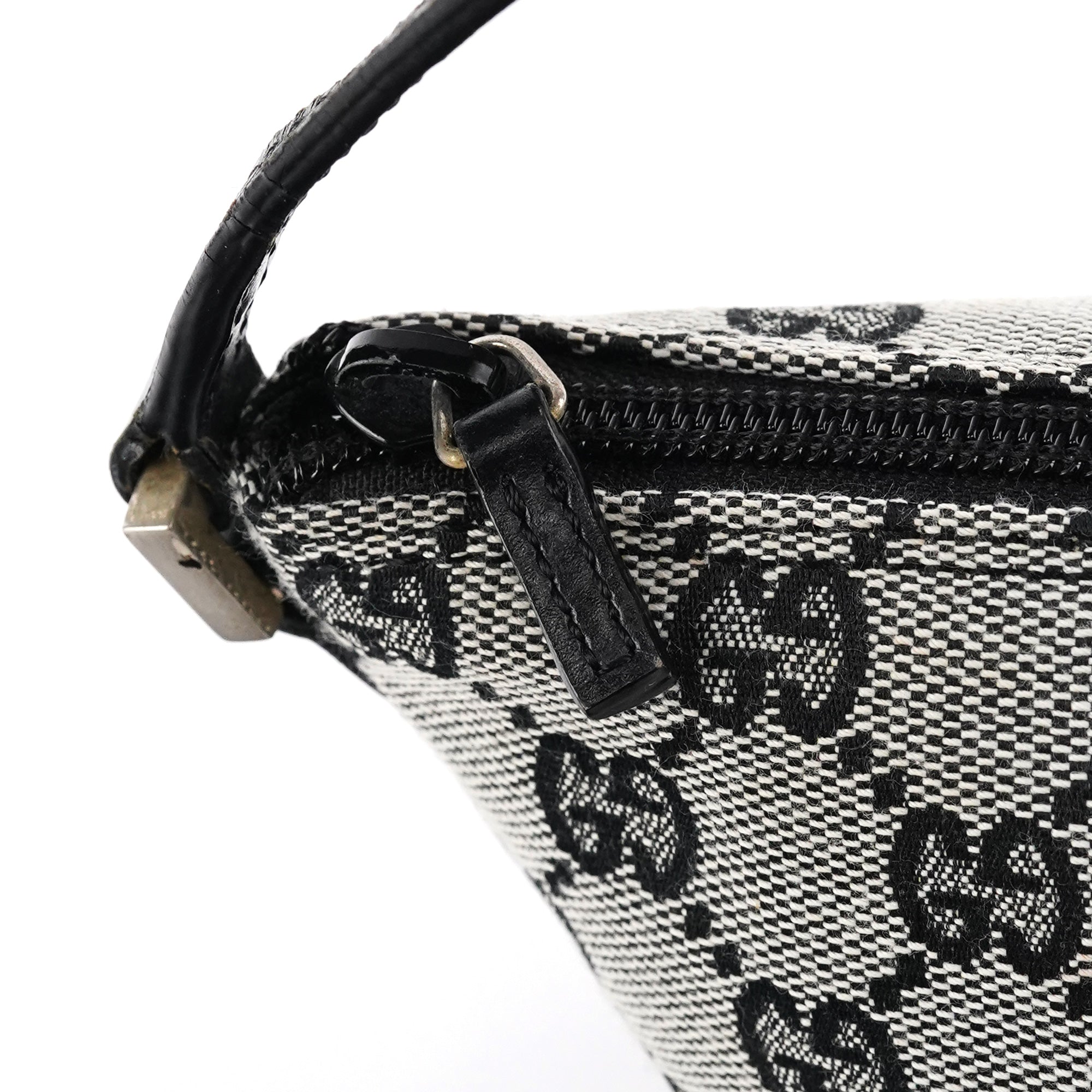 Gucci 039 1103 Grey Black GG Boat Pochette
