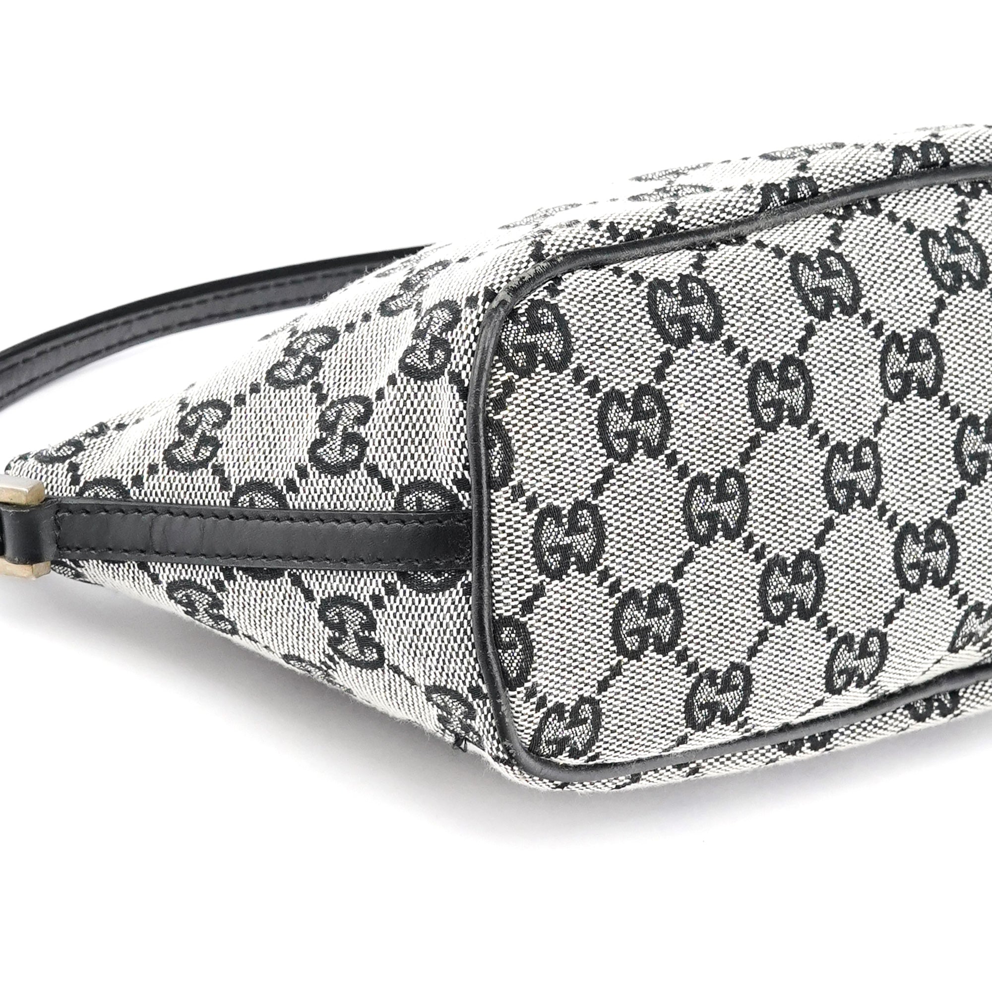 Gucci 039 1103 Grey Black GG Boat Pochette
