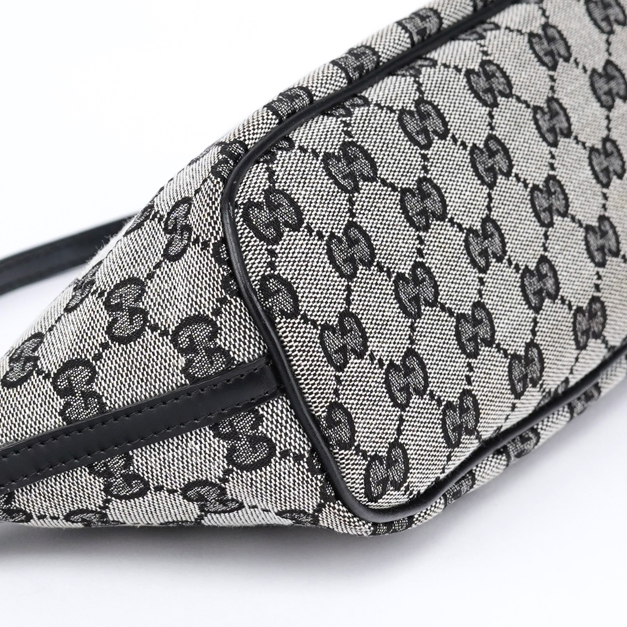 Gucci 039 1103 Grey GG Boat Pochette