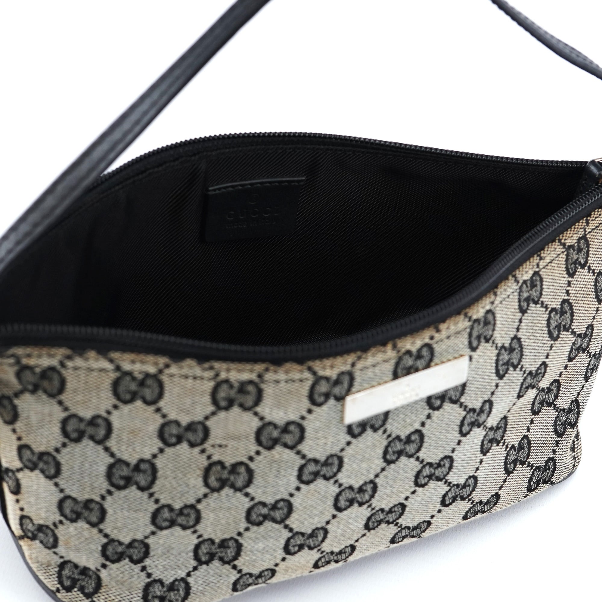 Gucci 039 1103 GG Boat Pochette en toile GG grise