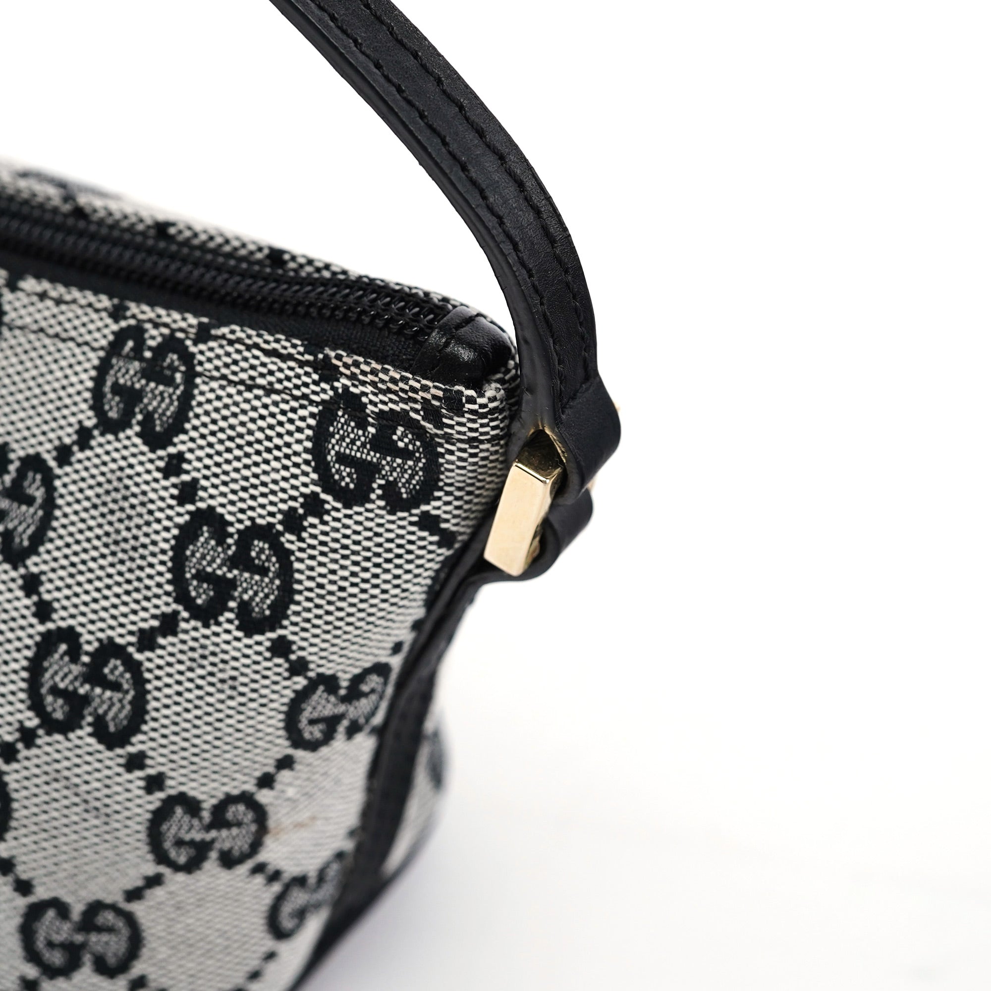 Gucci 039 1103 GG Boat Pochette en toile GG grise