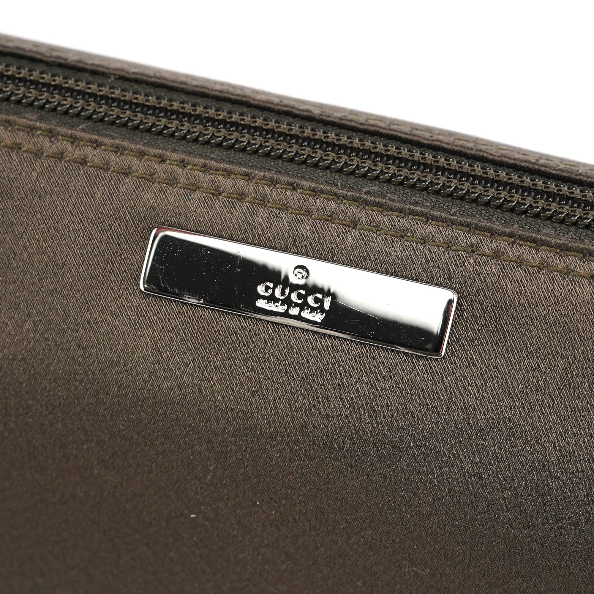 Gucci 039 1103 Boat Pochette en satin vert olive