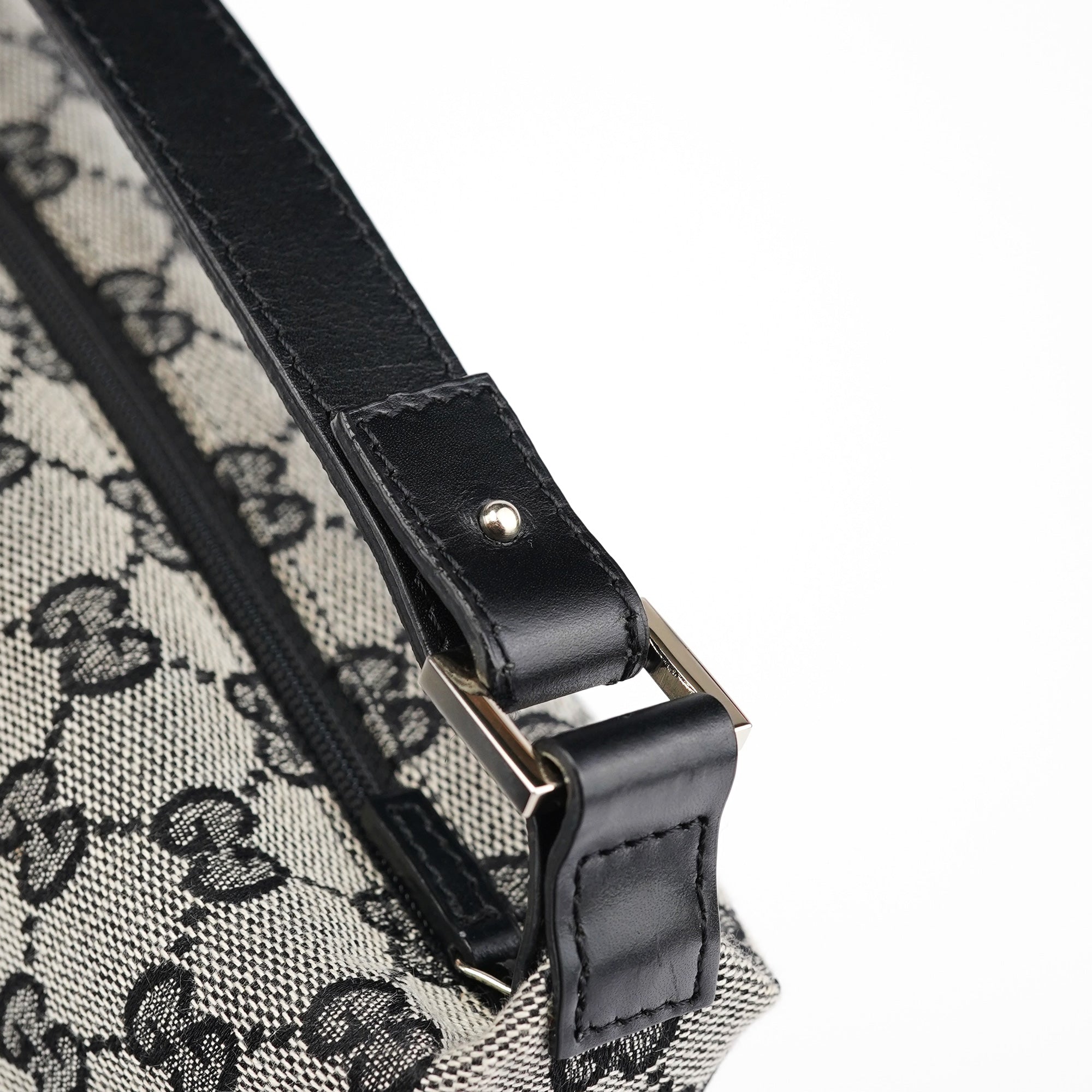 Gucci 039 1147 Grey GG Handbag