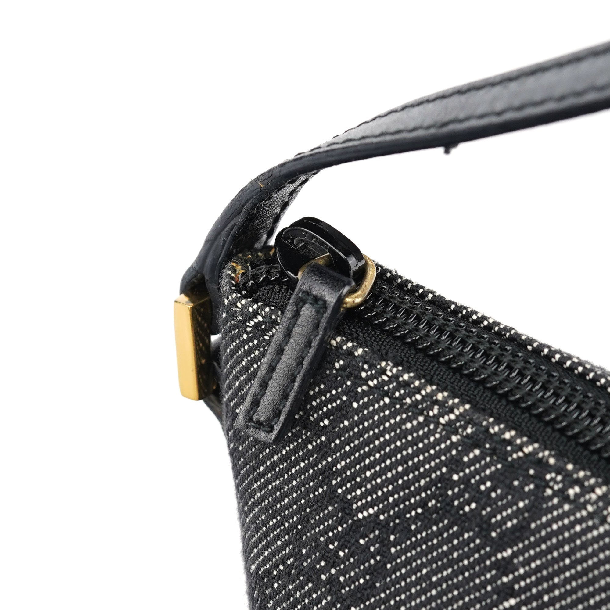 Gucci 07198 Anthracite Denim GG Boat Pochette