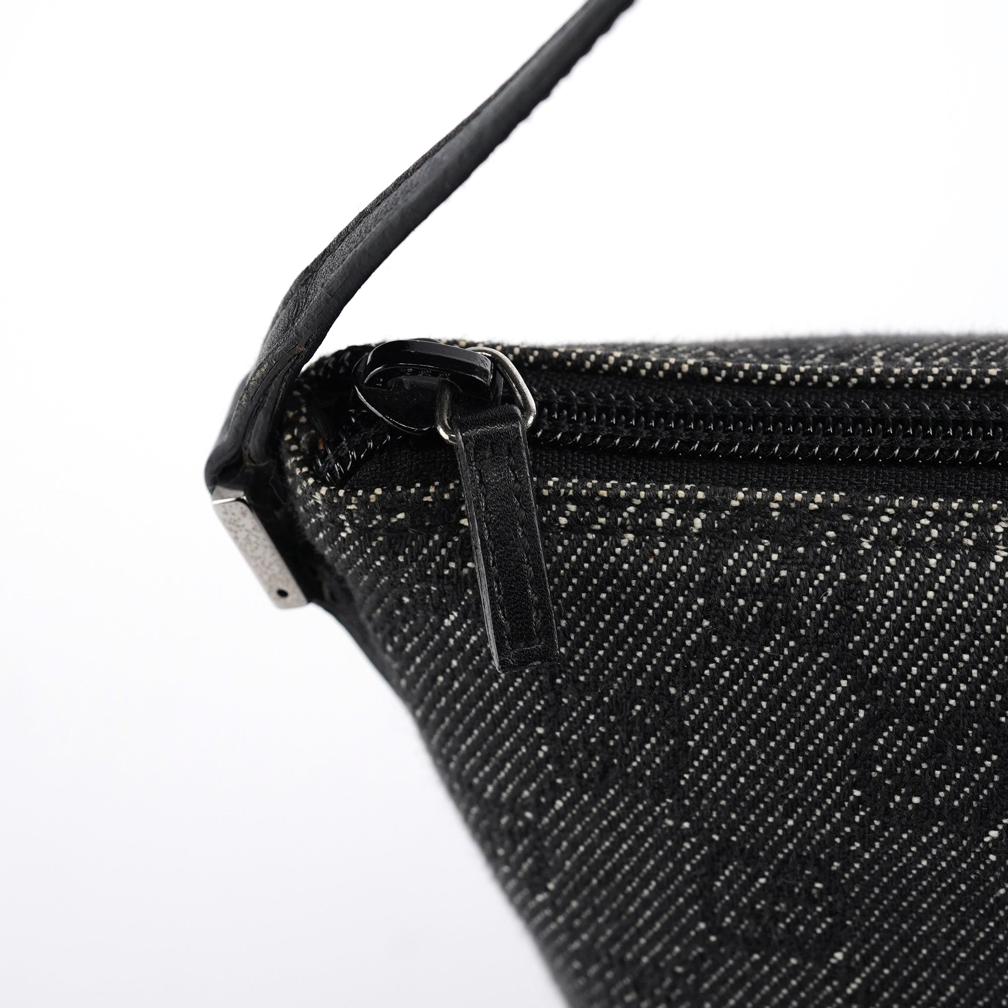 Gucci 07198 Anthracite Denim GG Boat Pochette