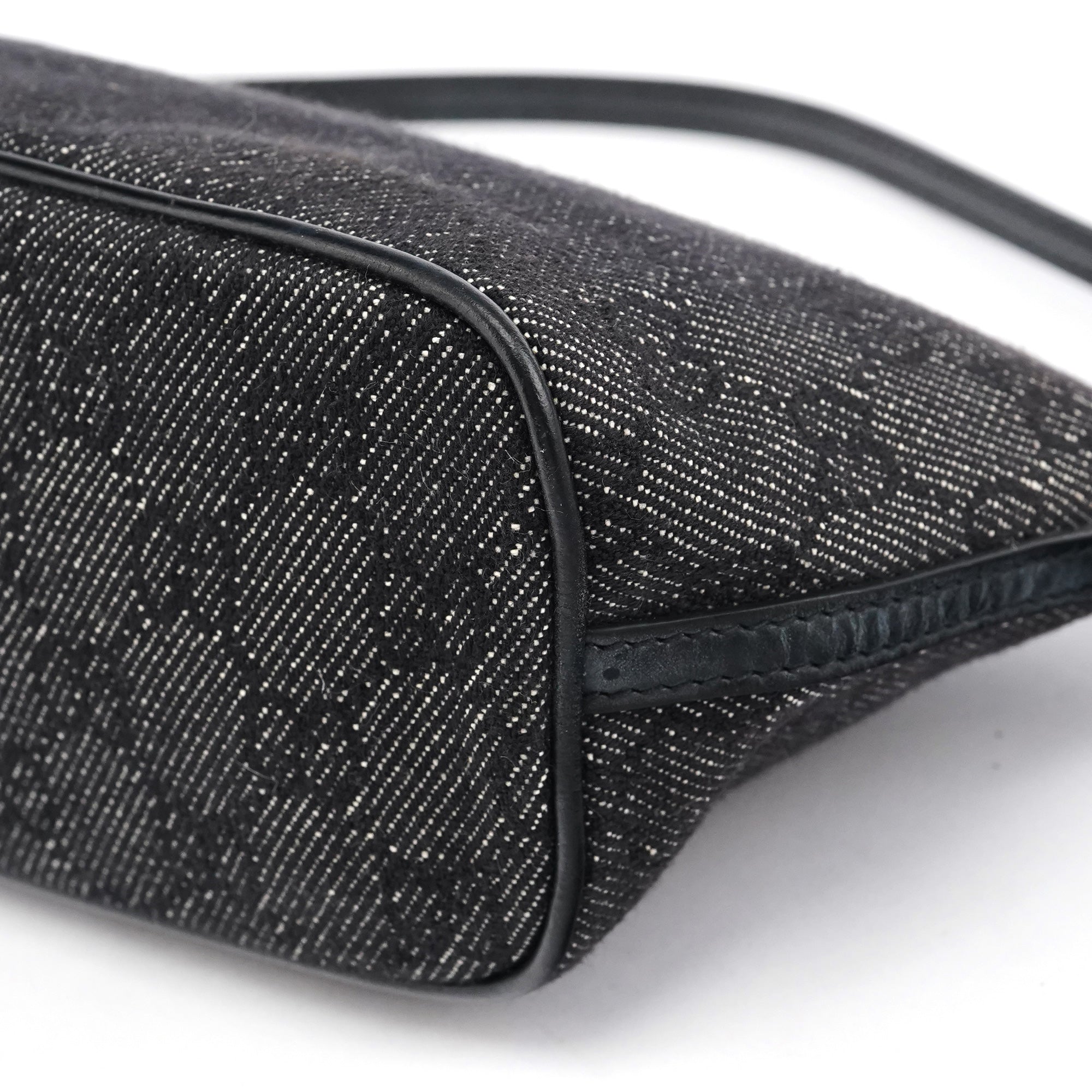 Gucci 07198 Anthracite Denim GG Boat Pochette