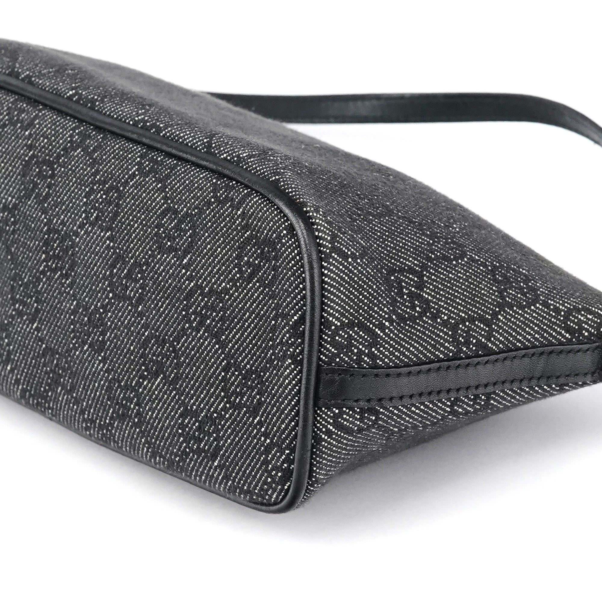 Gucci 07198 Anthracite Denim GG Boat Pochette