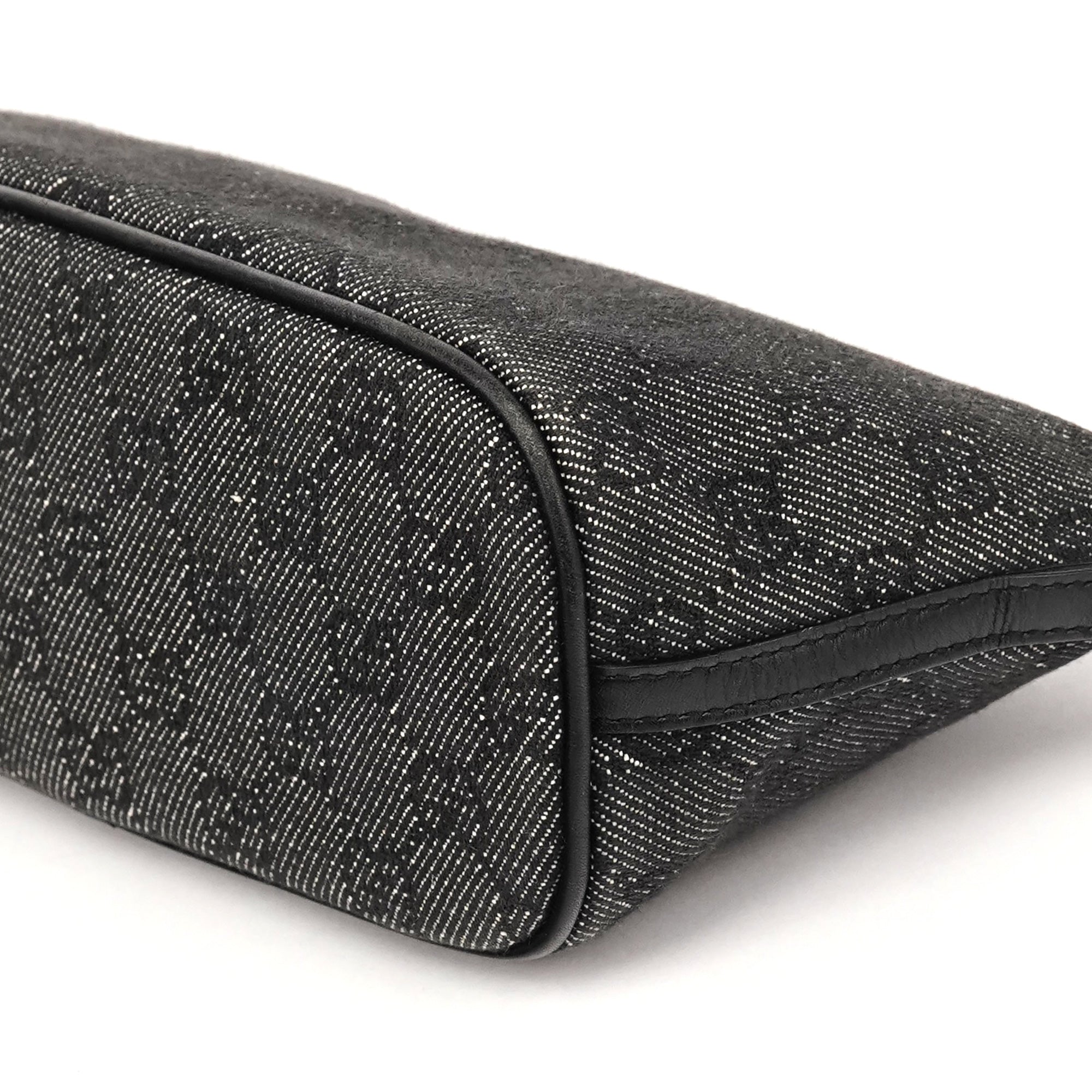 Gucci 07198 Anthracite GG Canvas Boat Pochette