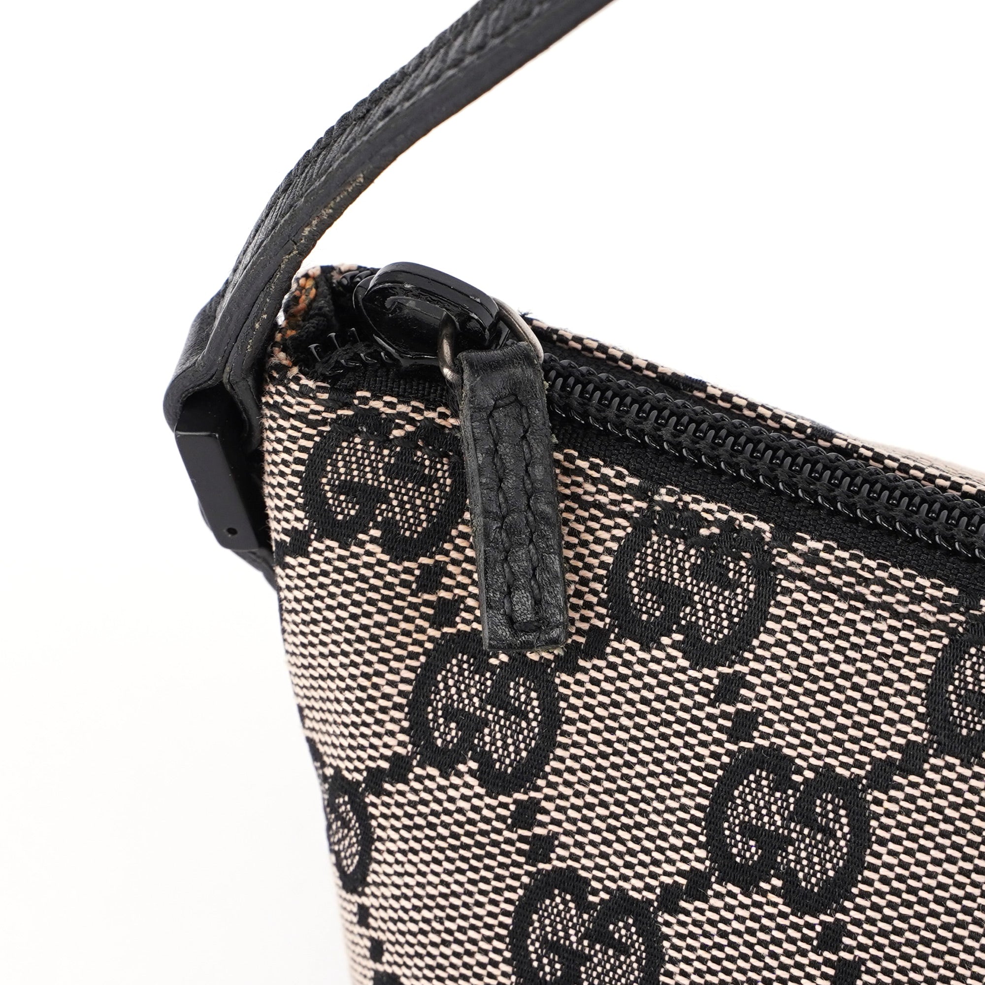 Gucci 07198 GG Boat Pochette en toile GG beige et cuir noir