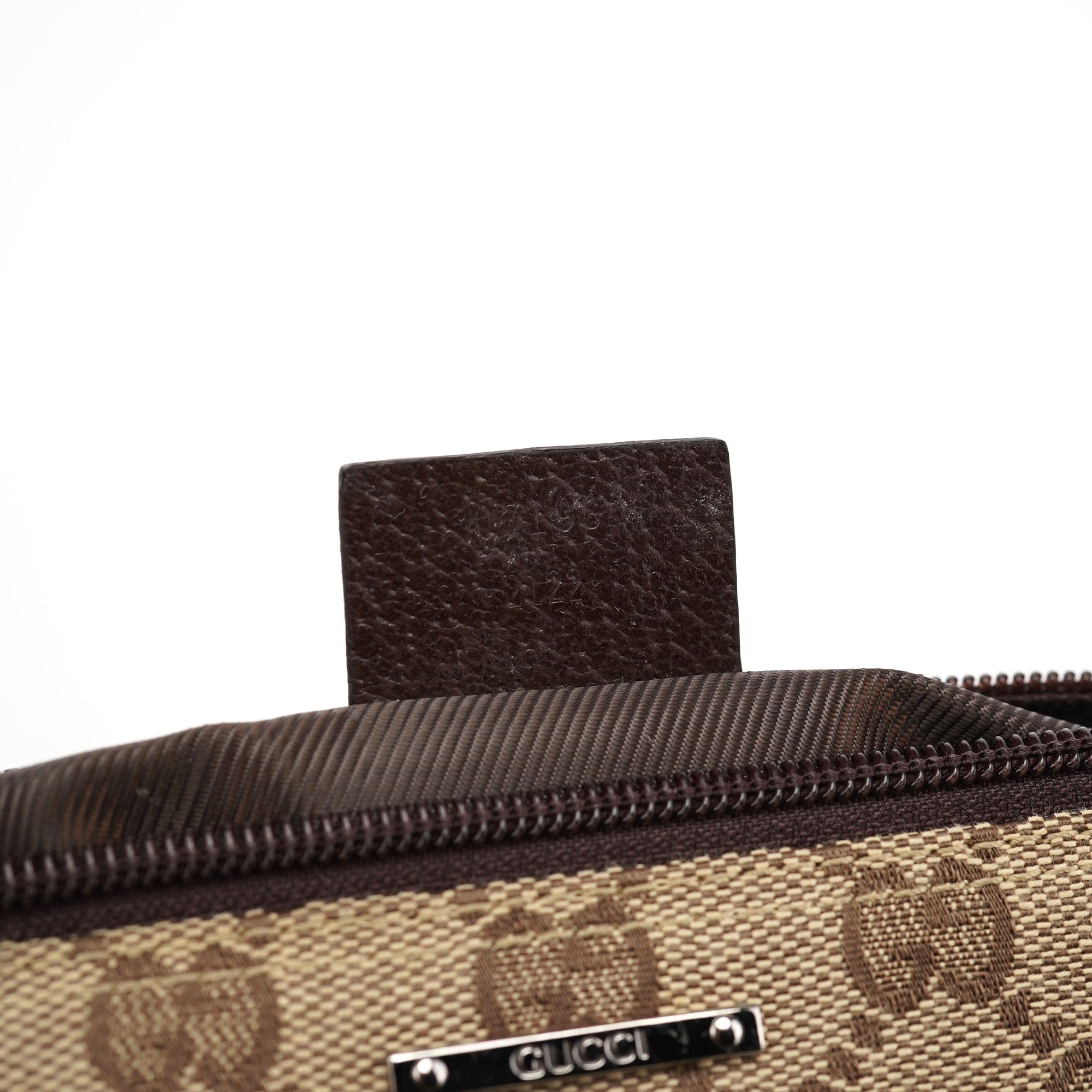 Gucci 07198 GG Boat Pochette in Beige und Braun