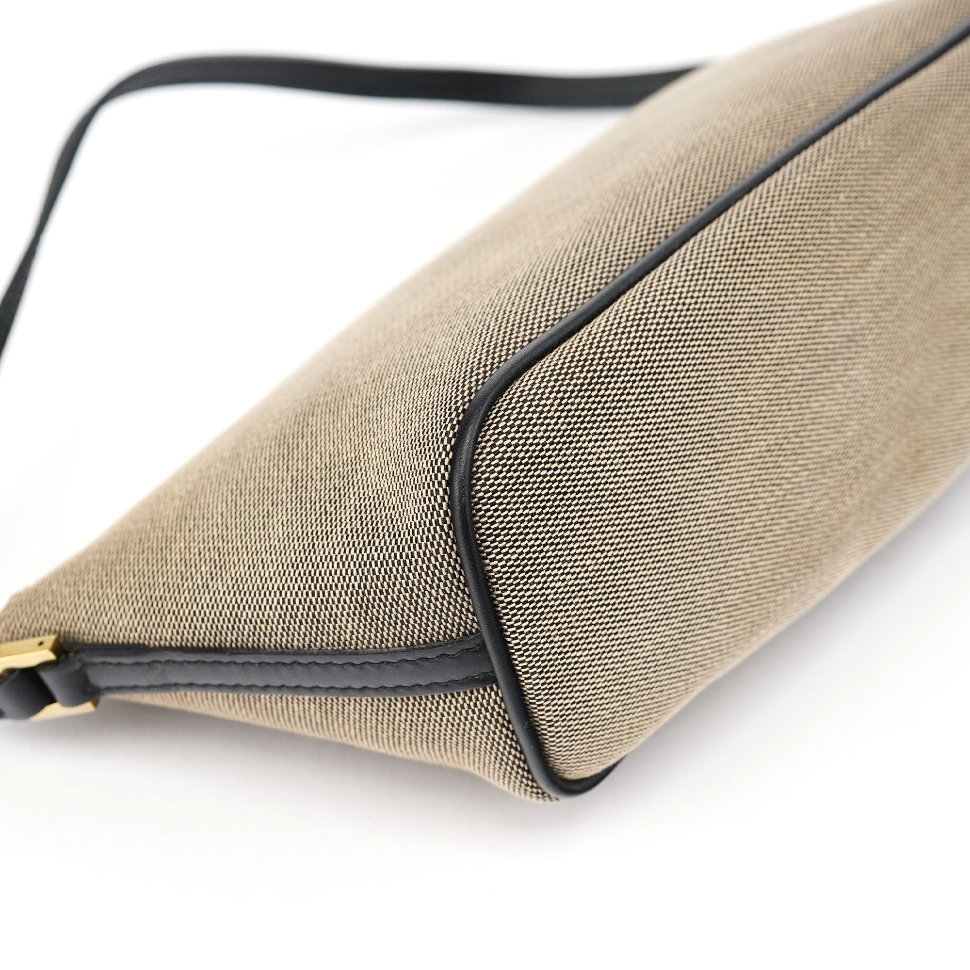 Gucci 07198 Beige Canvas Boat Pochette