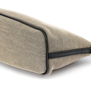 Gucci 07198 Beige Canvas Boat Pochette